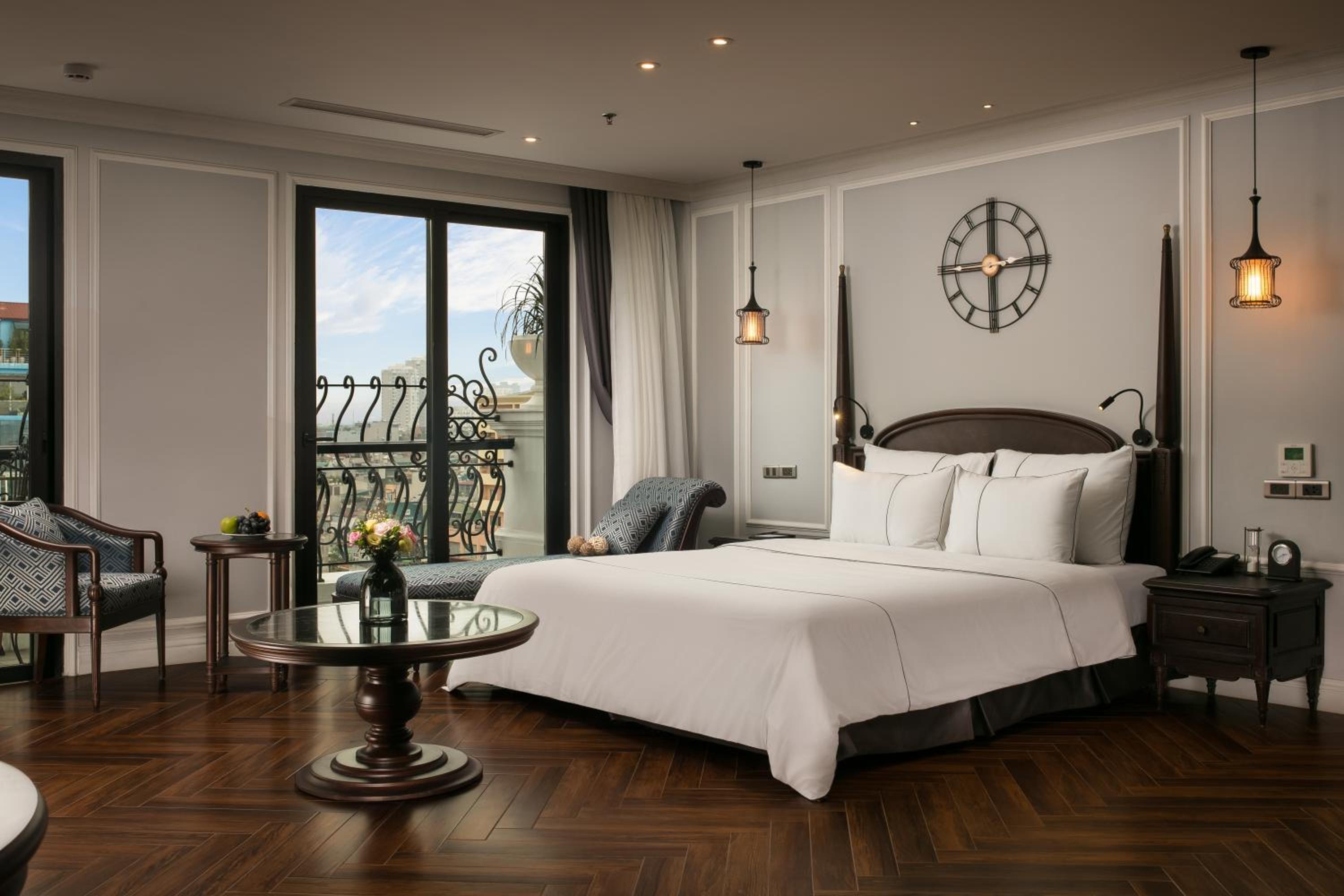 Canary Hotel photo 5
