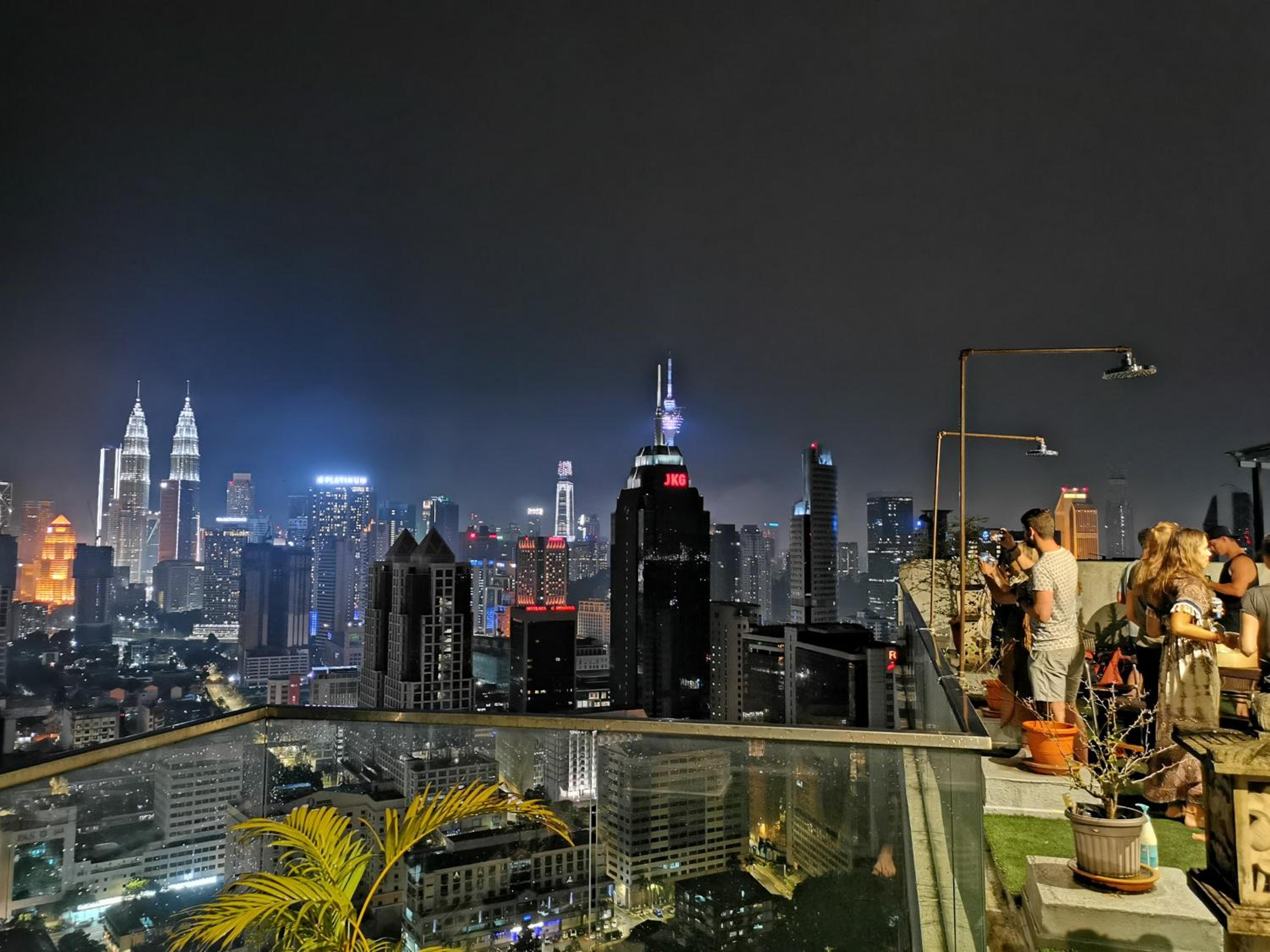 Penthouse on 34 - The Highest Unit and Best Views in Regalia & Private Rooftop Terrace