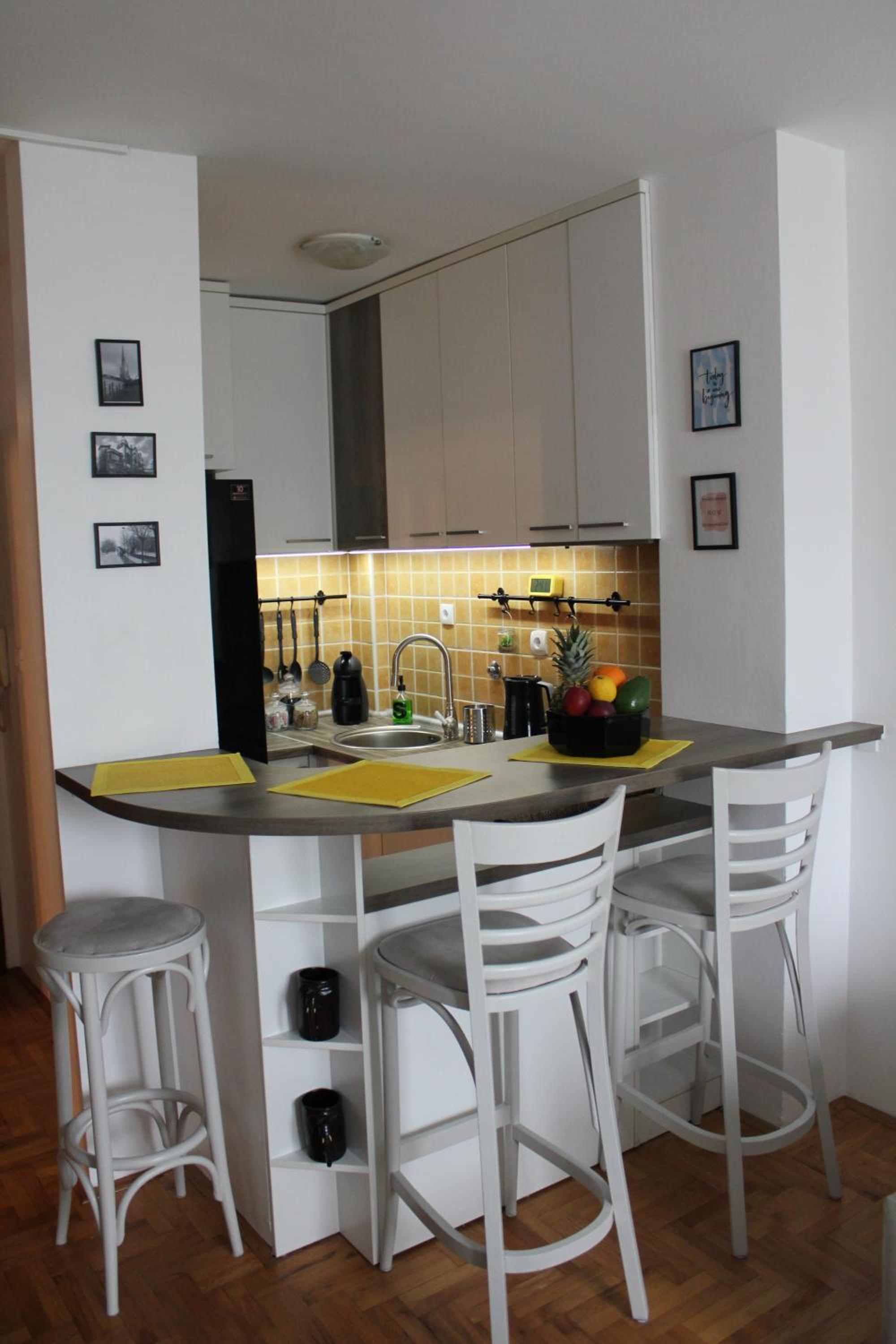 Very central cozy apartment view 3