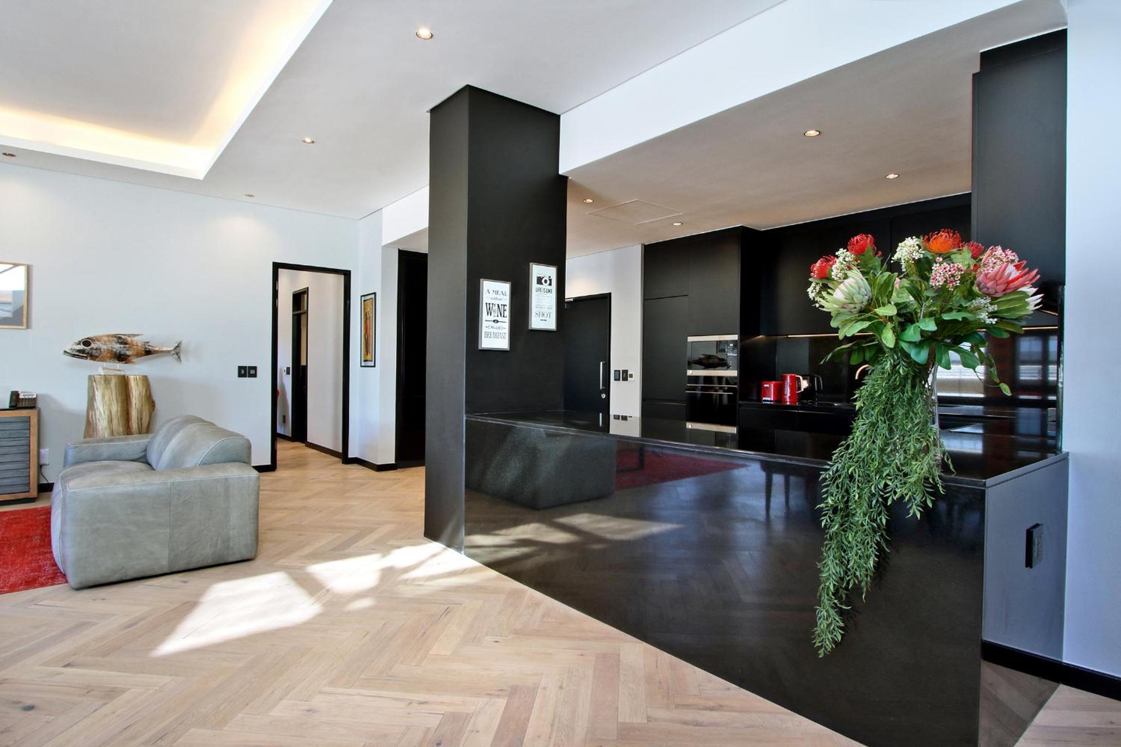 Crayfish Penthouse - The Onyx Cape Town view 2