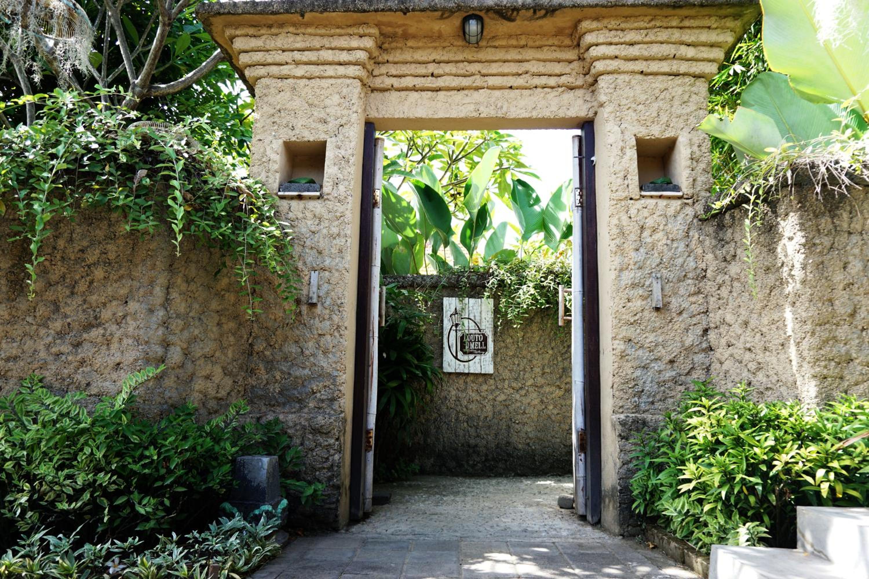 Louto Dmell Villa & Deluxe