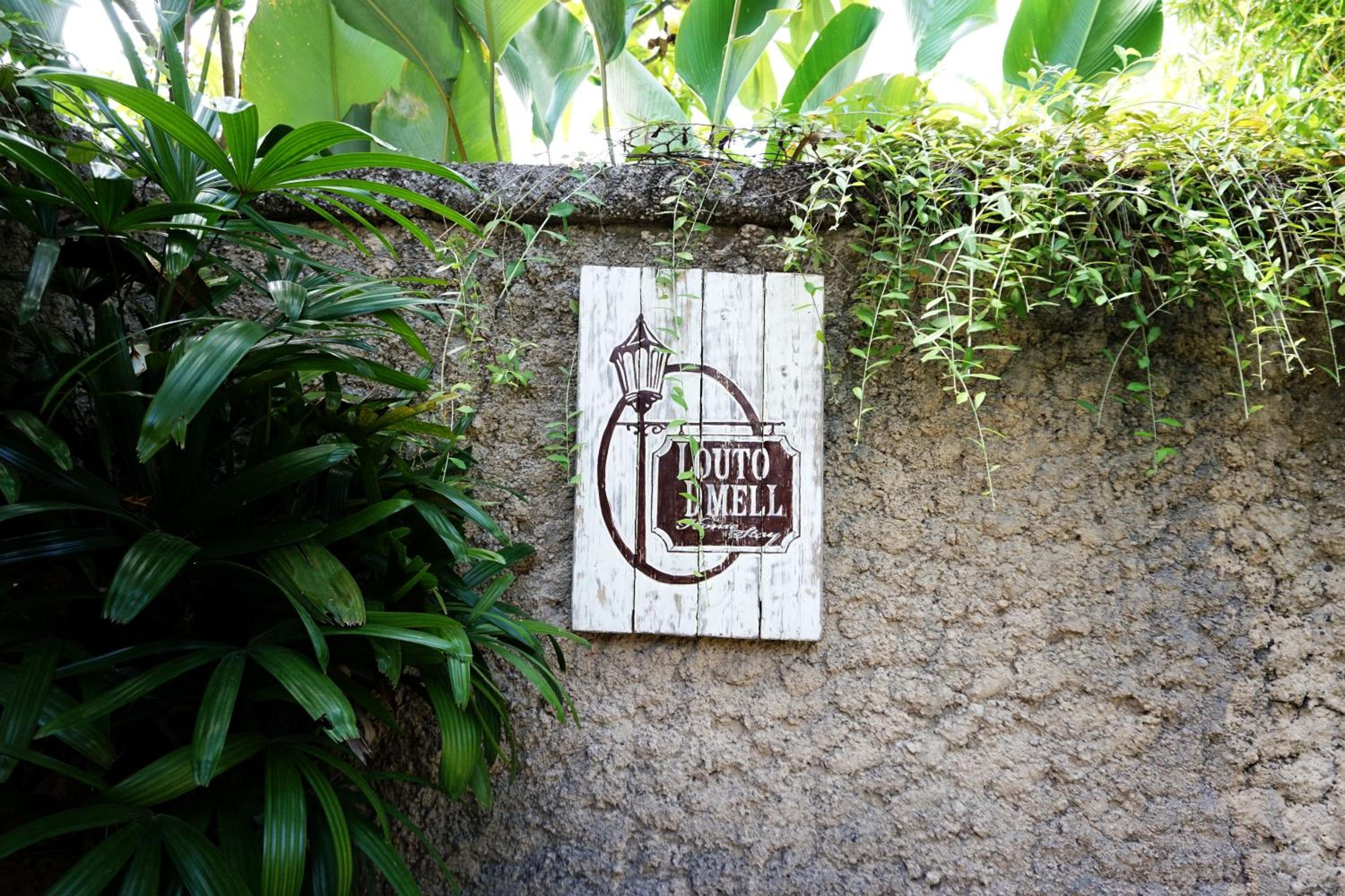 Louto Dmell Villa & Deluxe