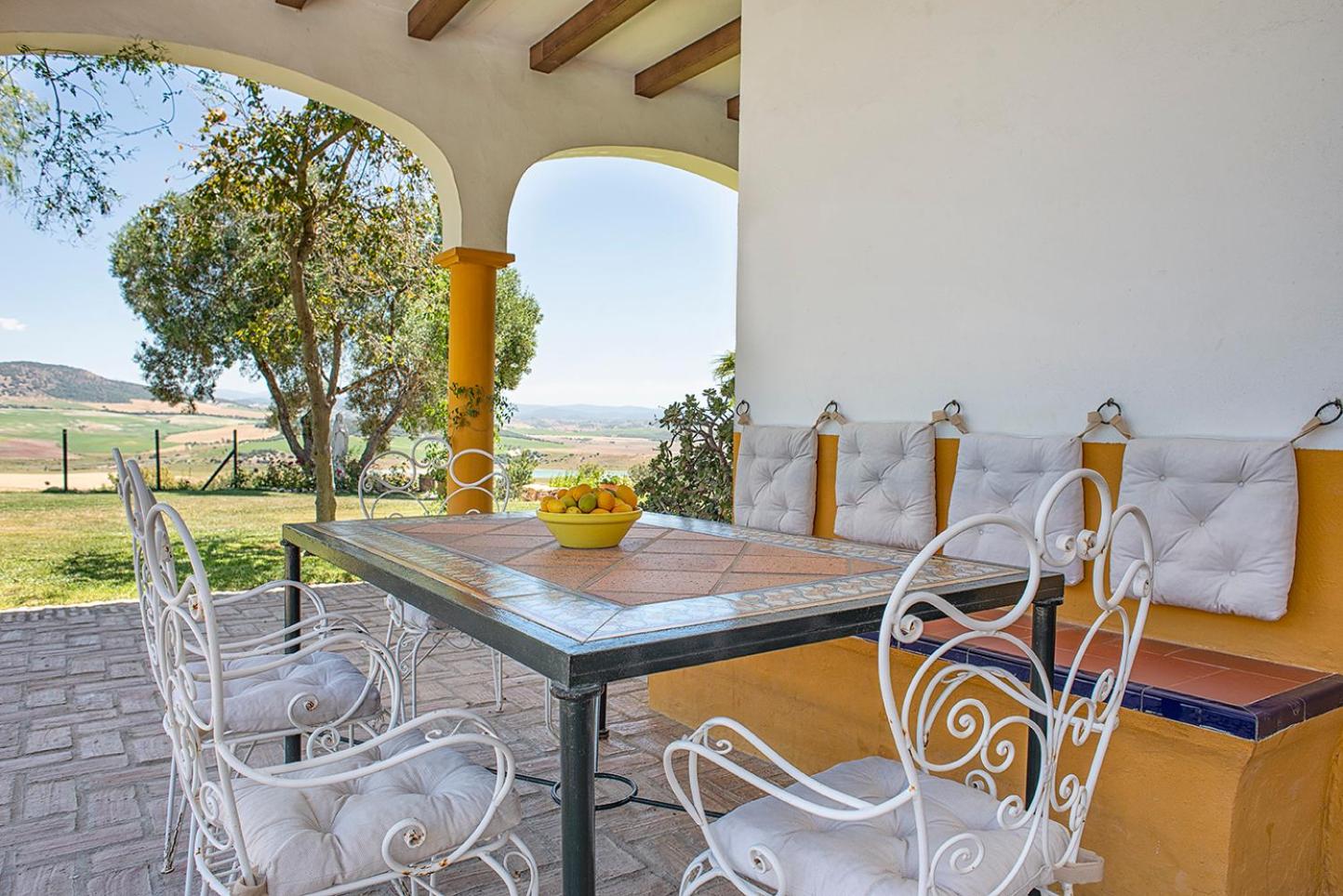Private Villa Cortijo Sierra y Lago with private swimming pool