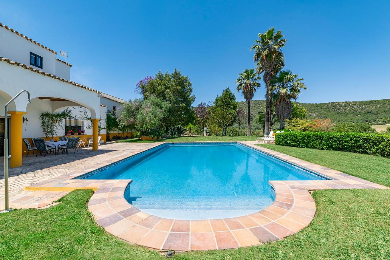Private Villa Cortijo Sierra y Lago with private swimming pool