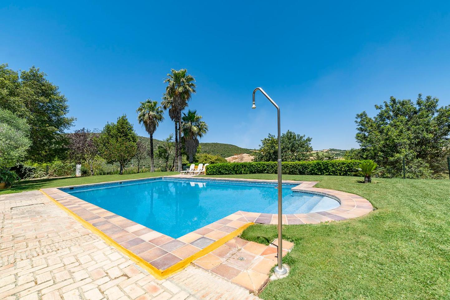 Private Villa Cortijo Sierra y Lago with private swimming pool