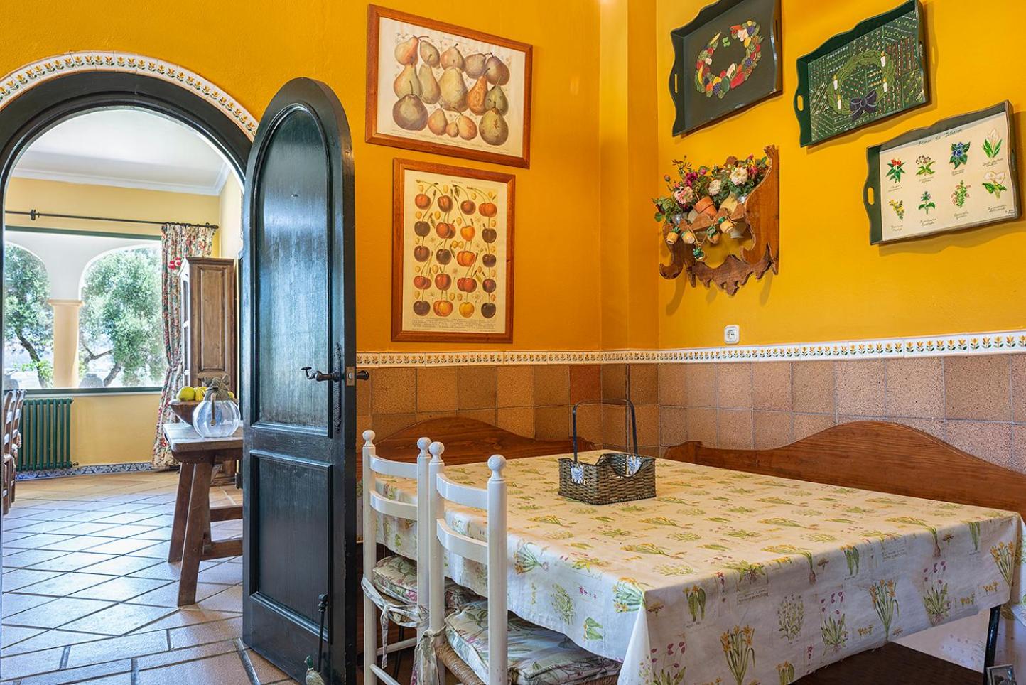 Private Villa Cortijo Sierra y Lago with private swimming pool