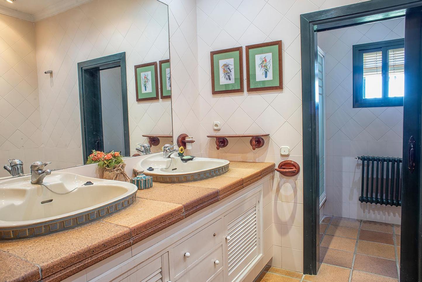Private Villa Cortijo Sierra y Lago with private swimming pool
