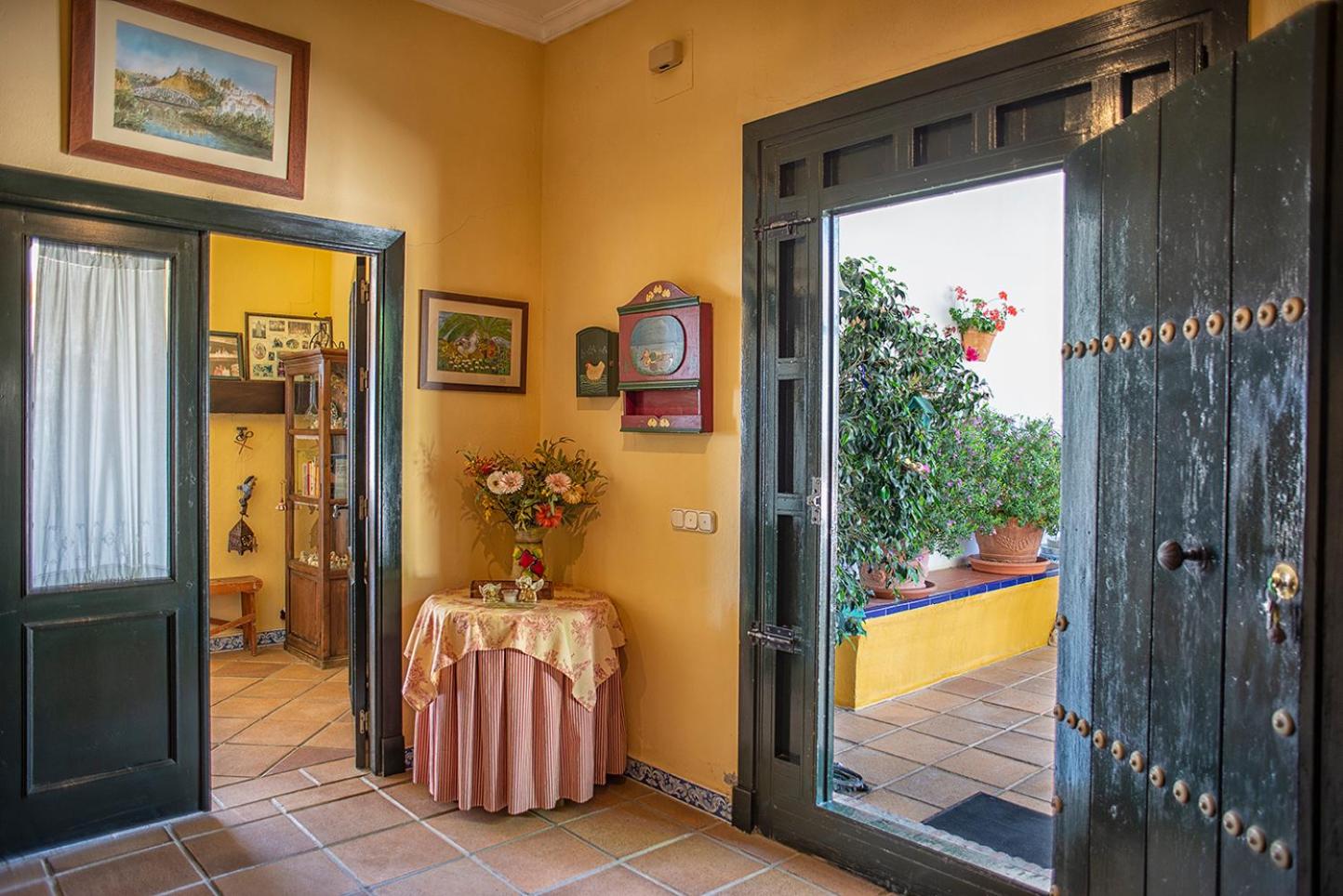 Private Villa Cortijo Sierra y Lago with private swimming pool