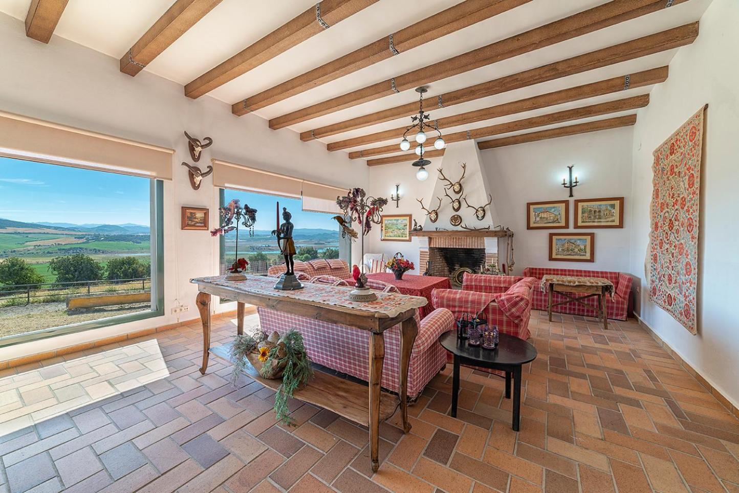 Private Villa Cortijo Sierra y Lago with private swimming pool