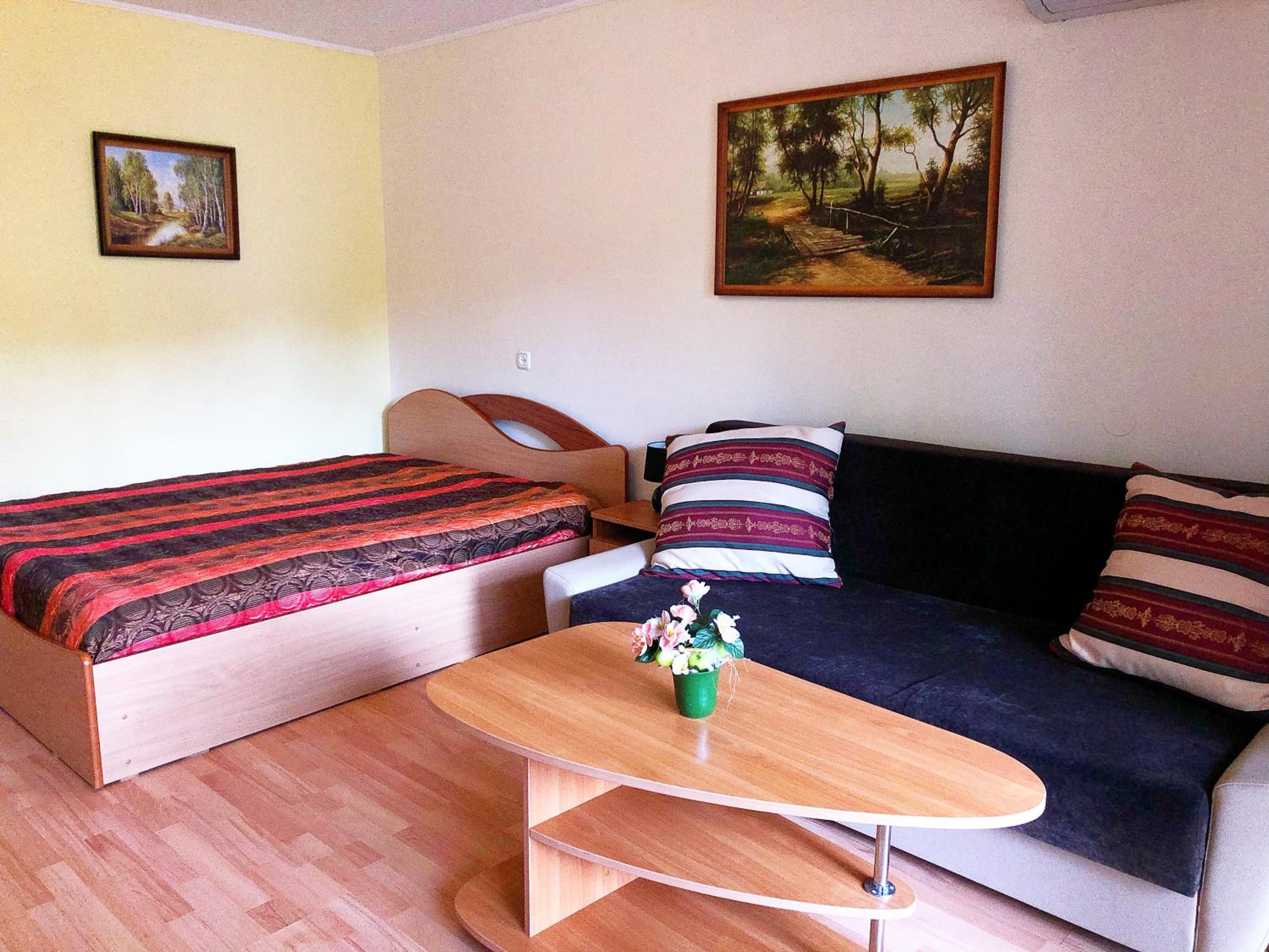 Butai labai geroje vietoje prie juros view 2