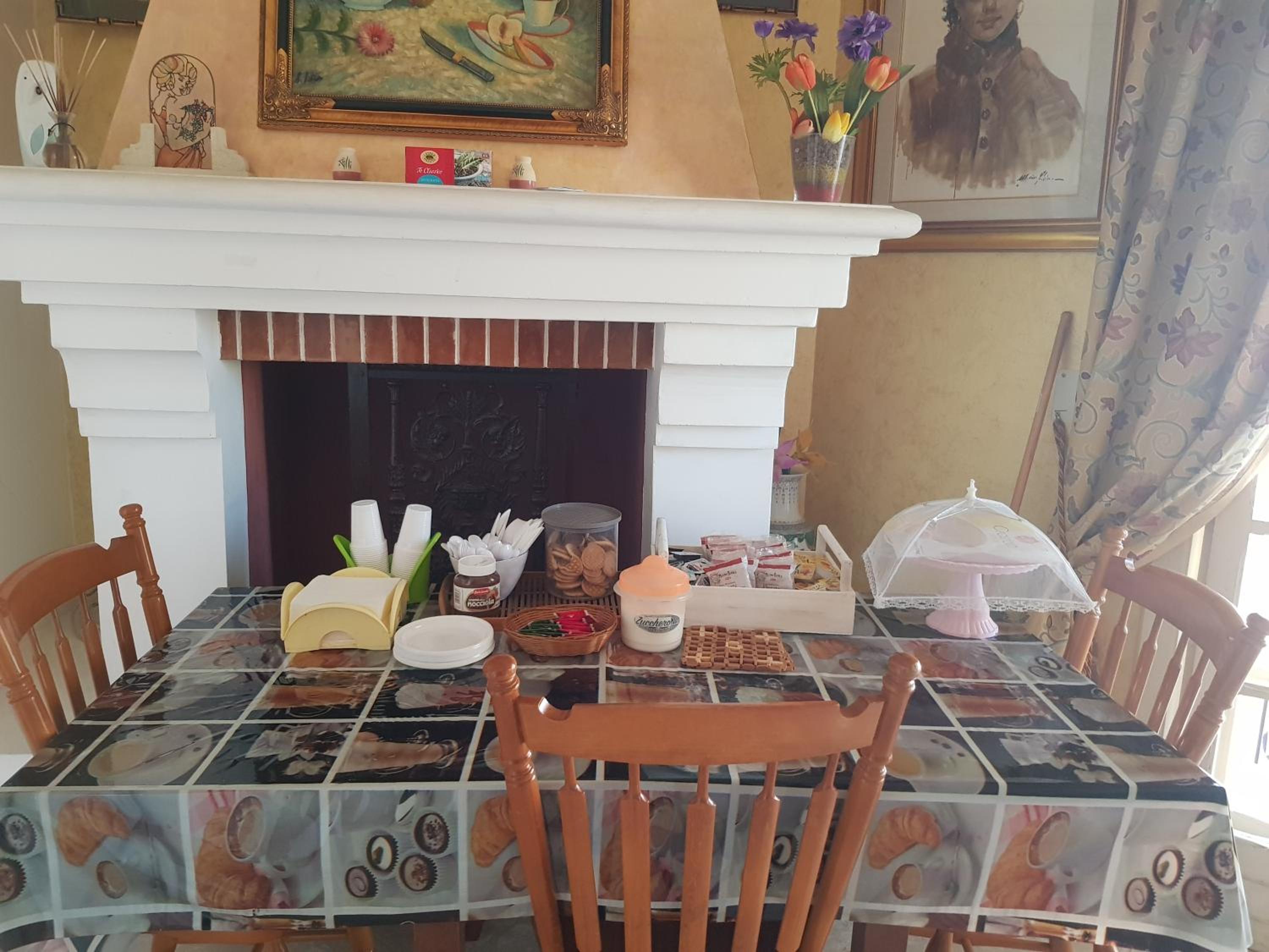 B&B LU SULE en Torchiarolo — dining
