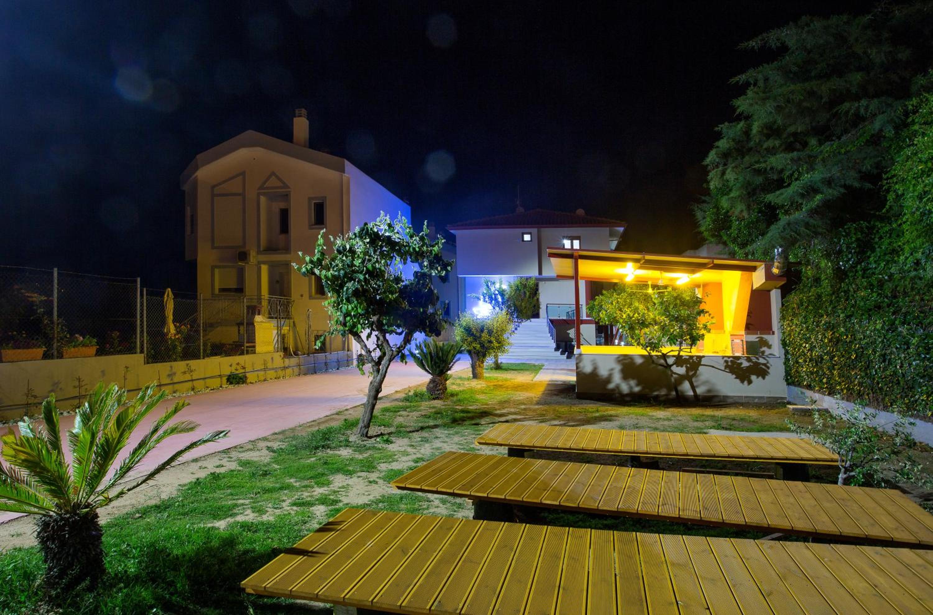 Rent House Karavi view 4