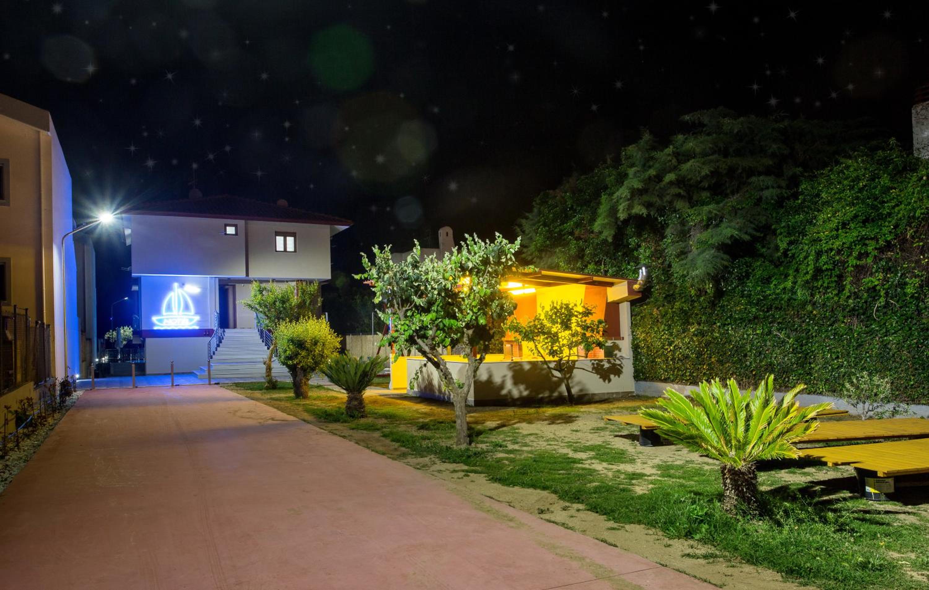 Hotel Rent House Karavi