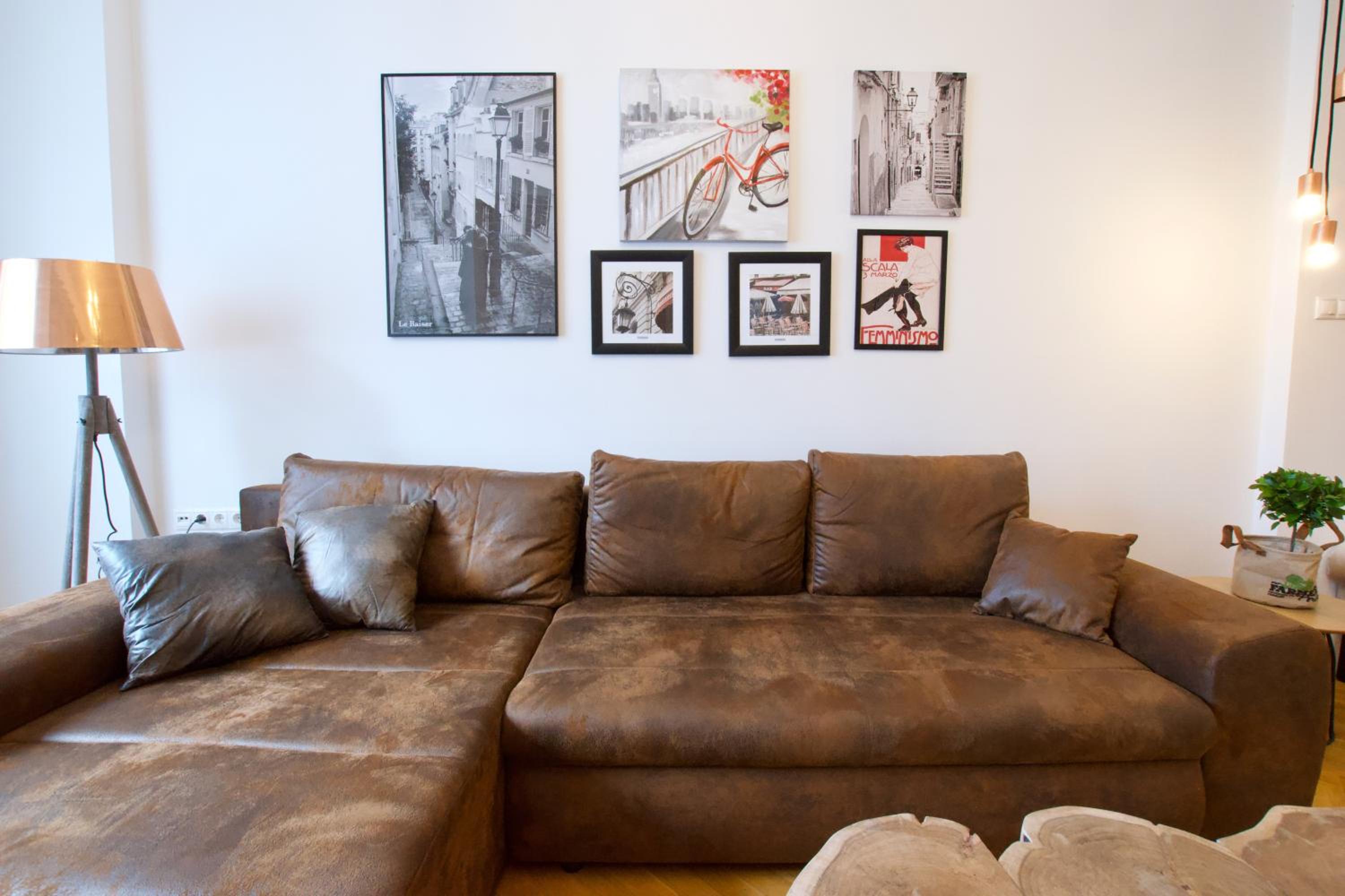 Standard Apartment by Hi5 - Madách Imre 1 view 2