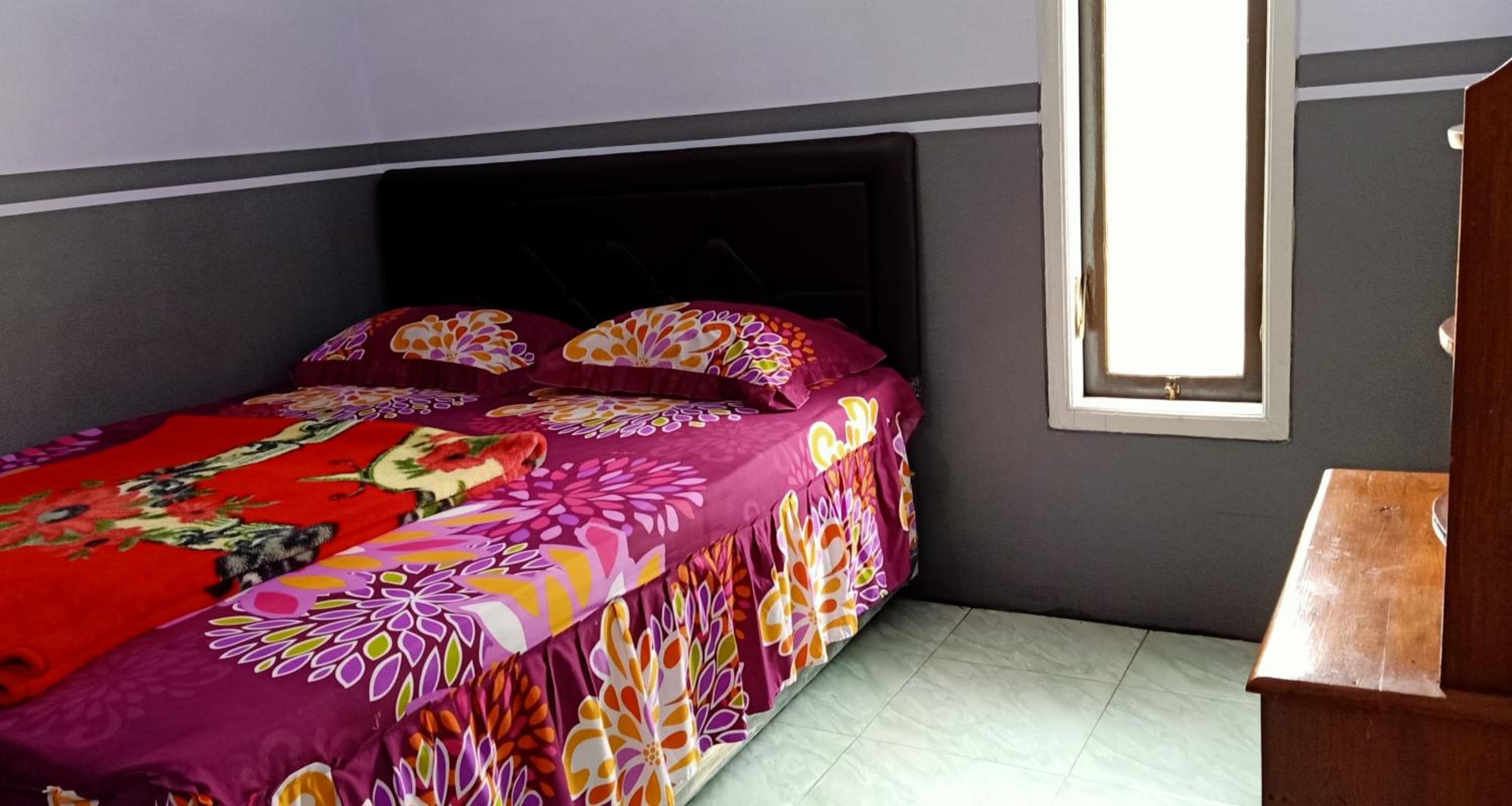 Holiday Home Anggun Bromo view 3