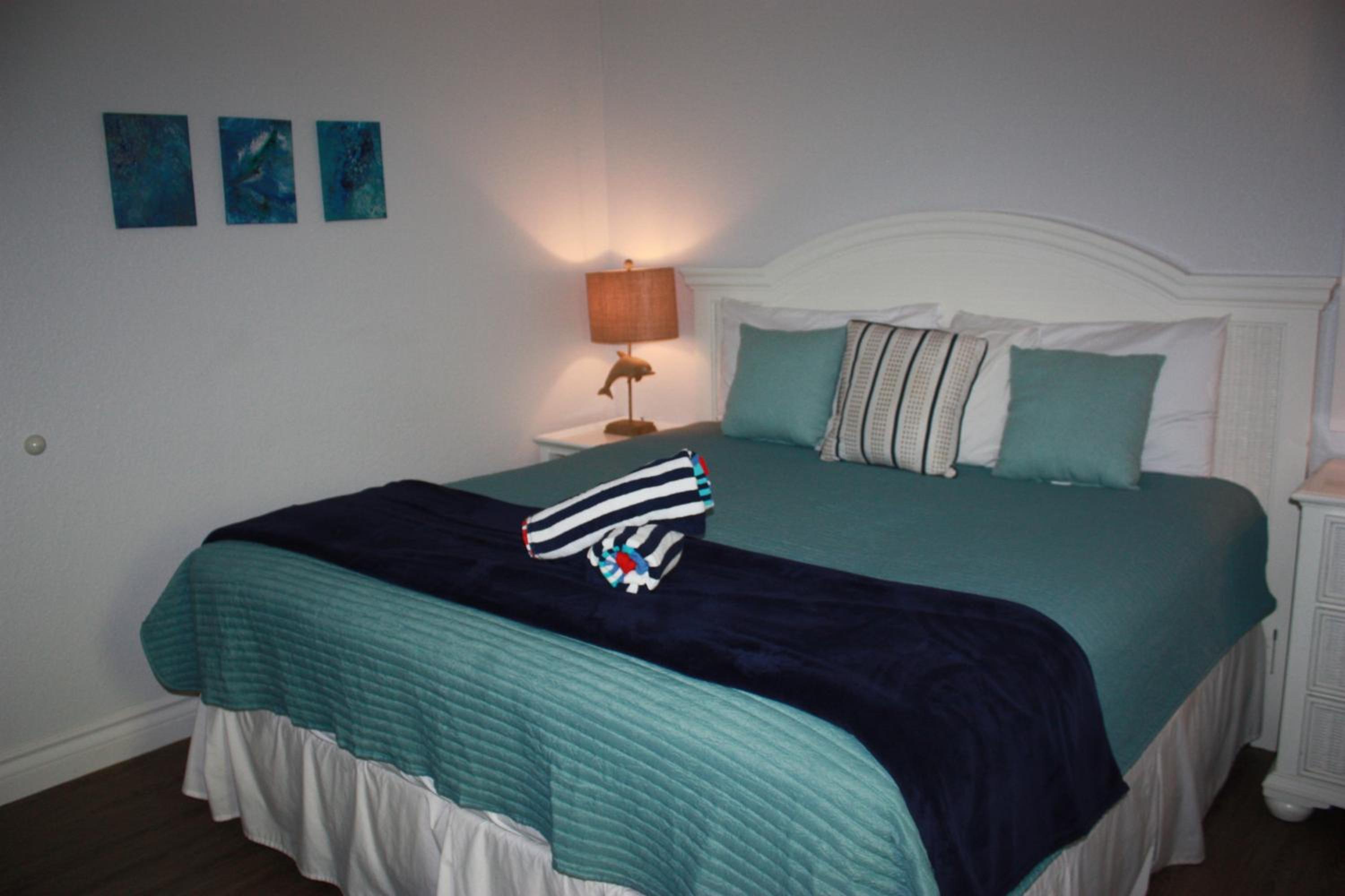 An Island Getaway at Palm Tree Villas