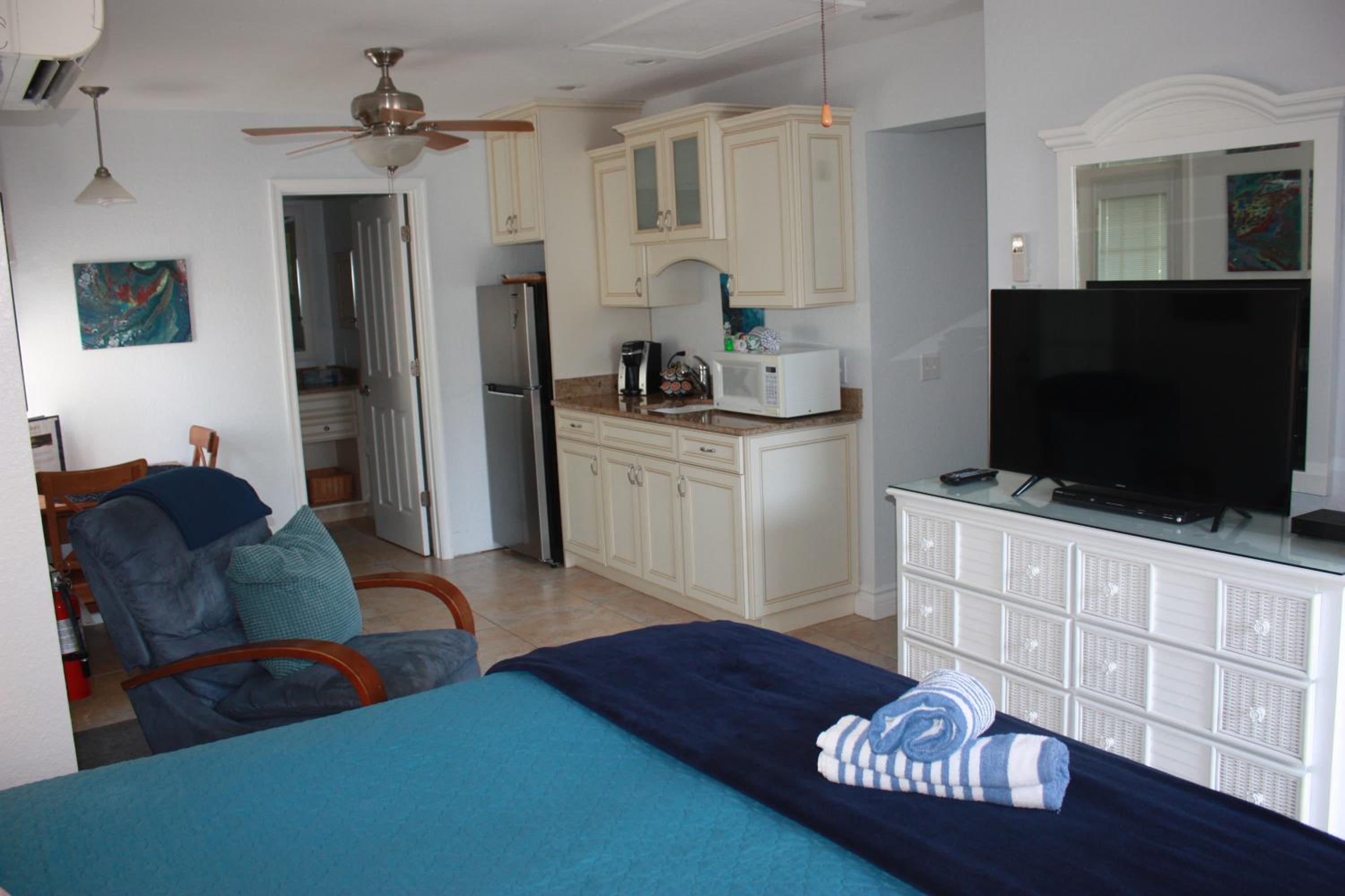 An Island Getaway at Palm Tree Villas