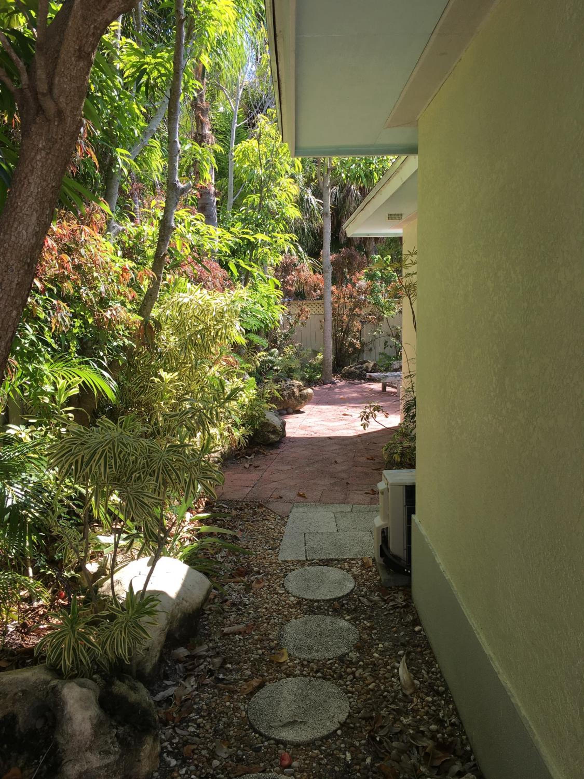 An Island Getaway at Palm Tree Villas