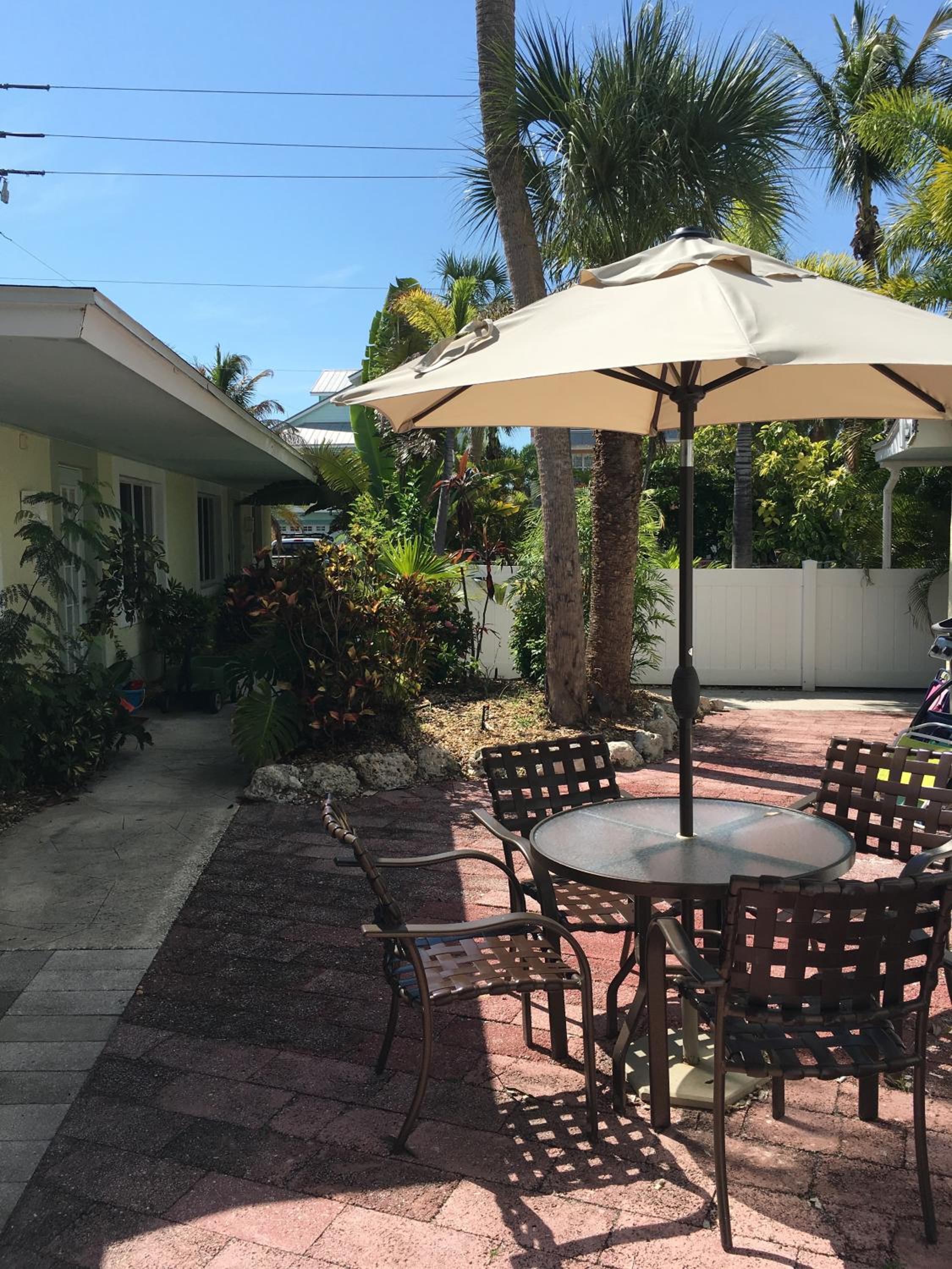 An Island Getaway at Palm Tree Villas