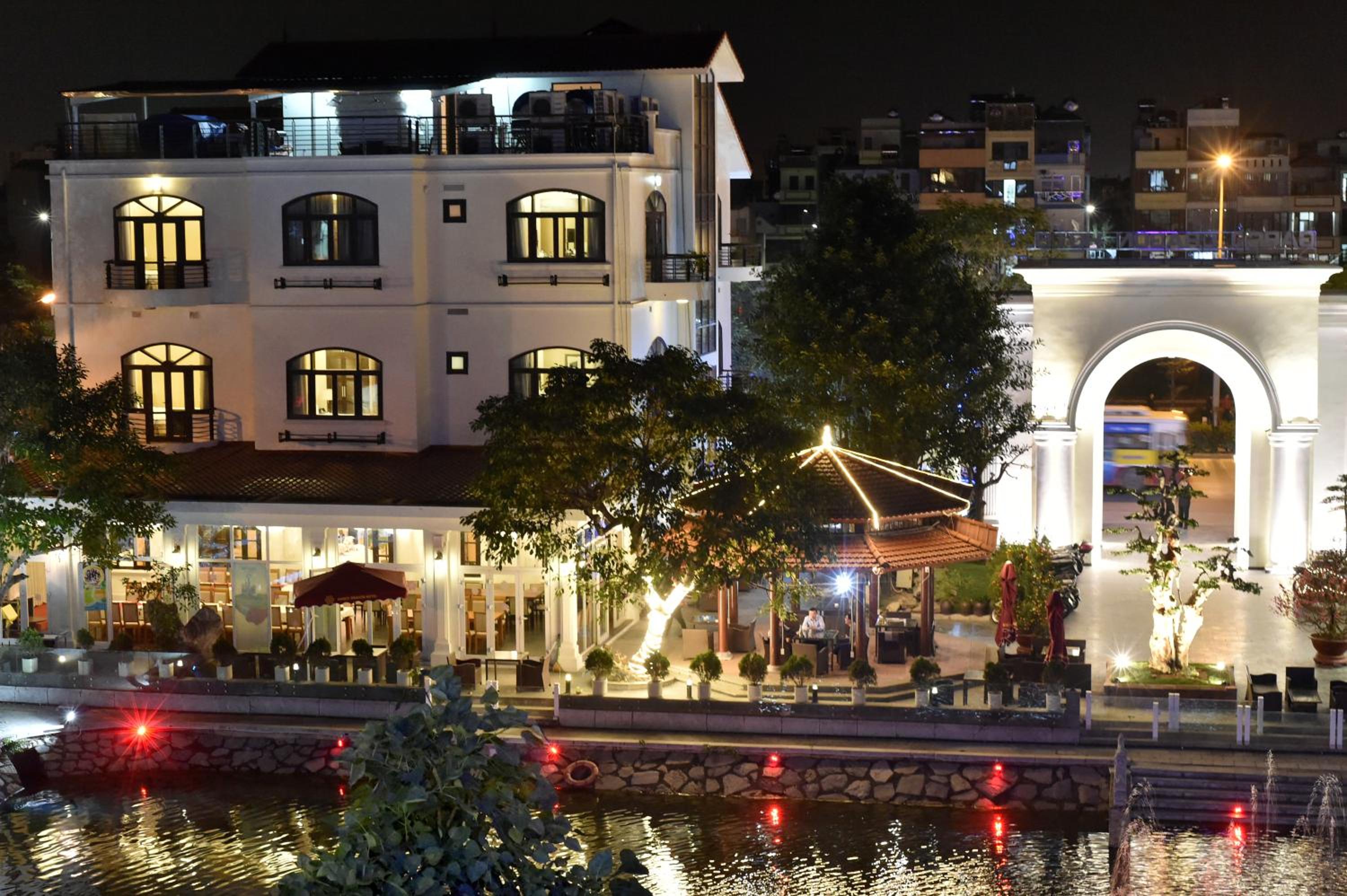 Garco Dragon Hotel