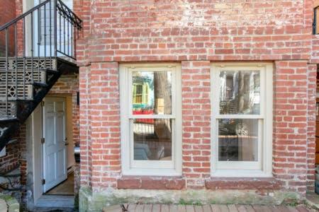 Big Bright 1 BR at U/Shaw + 14th on Quaint Swann view 5