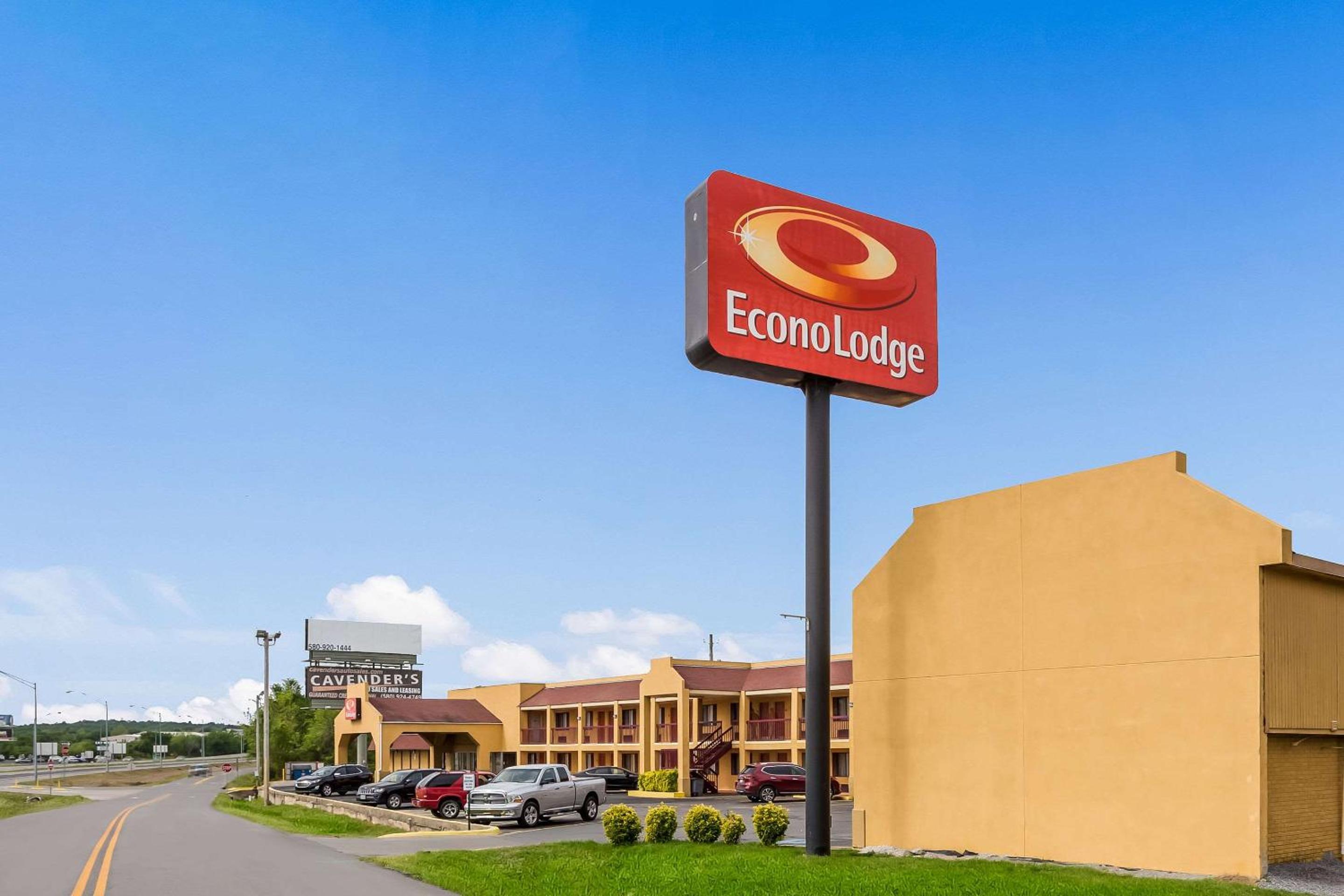 McAlester Vacations - Econo Lodge McAlester - Property Image 1