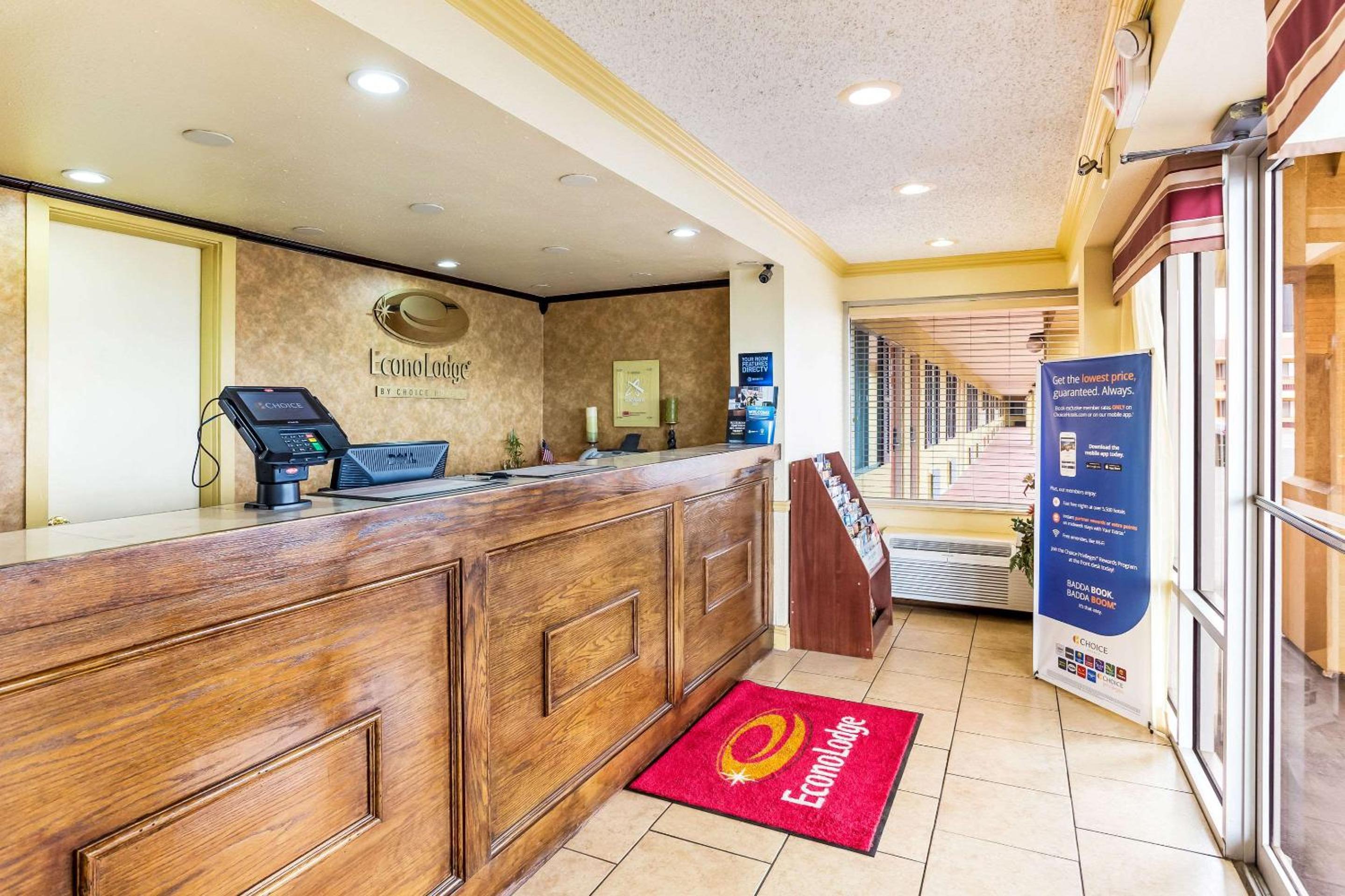 Econo Lodge McAlester view 2