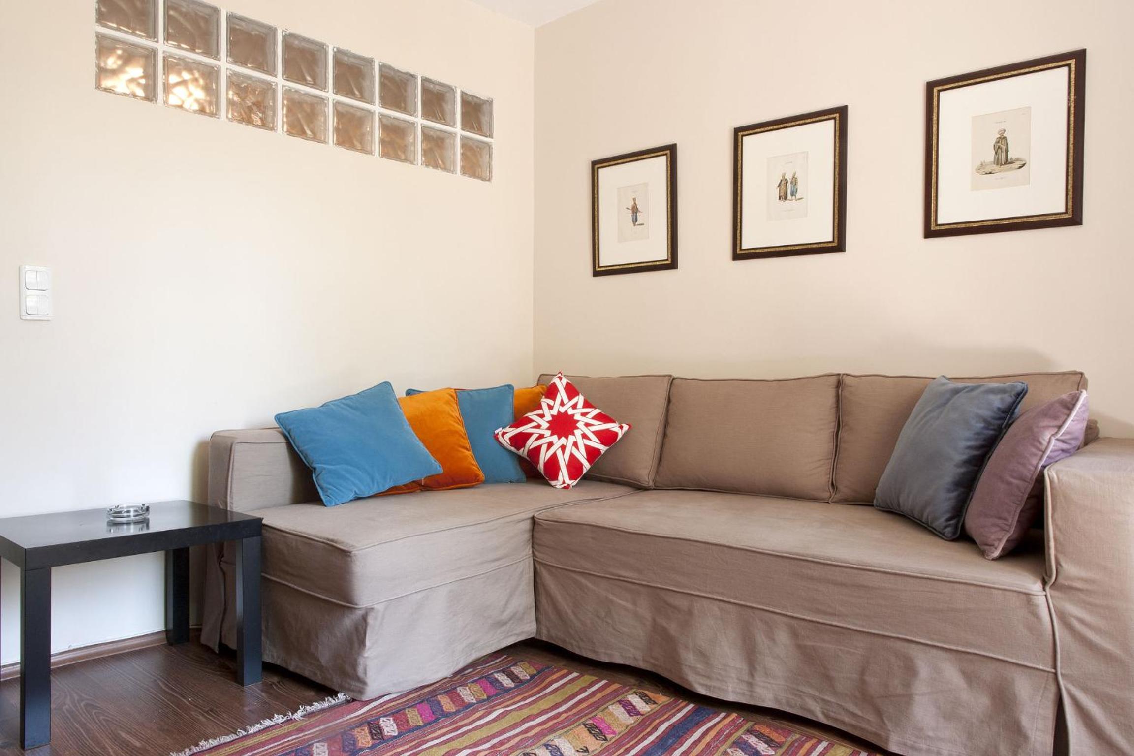 Aslan Apartments