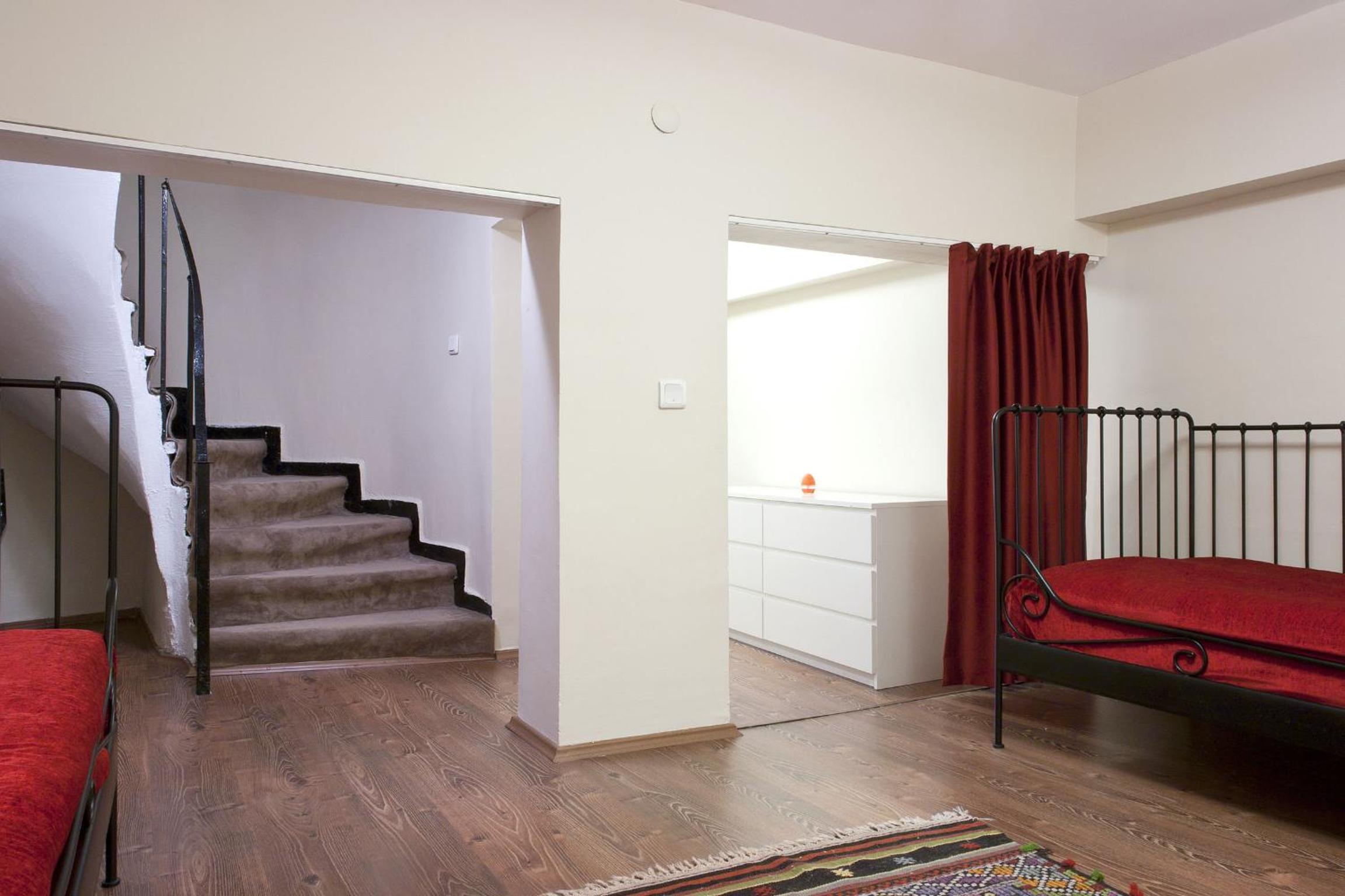 Aslan Apartments