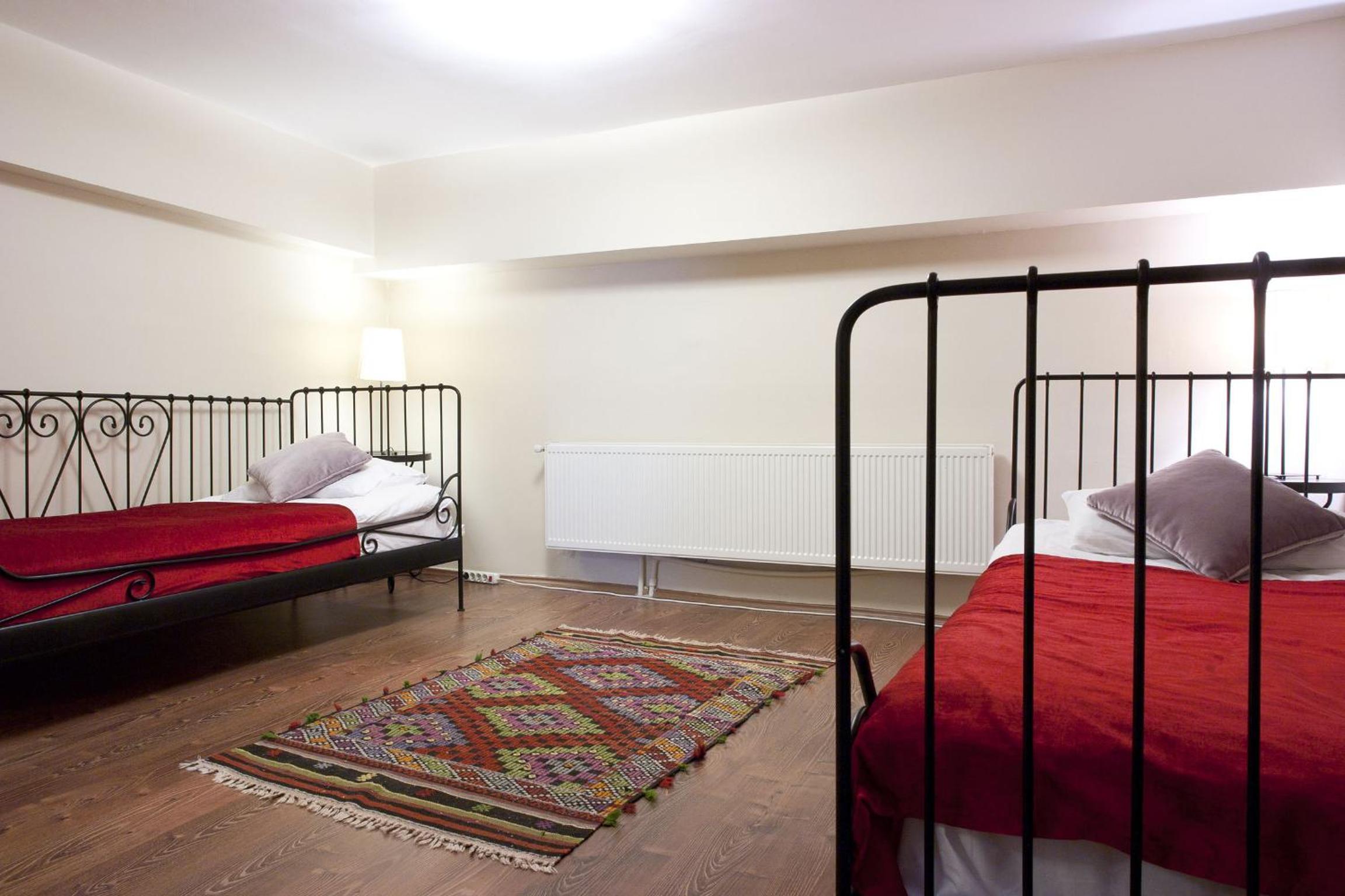 Aslan Apartments