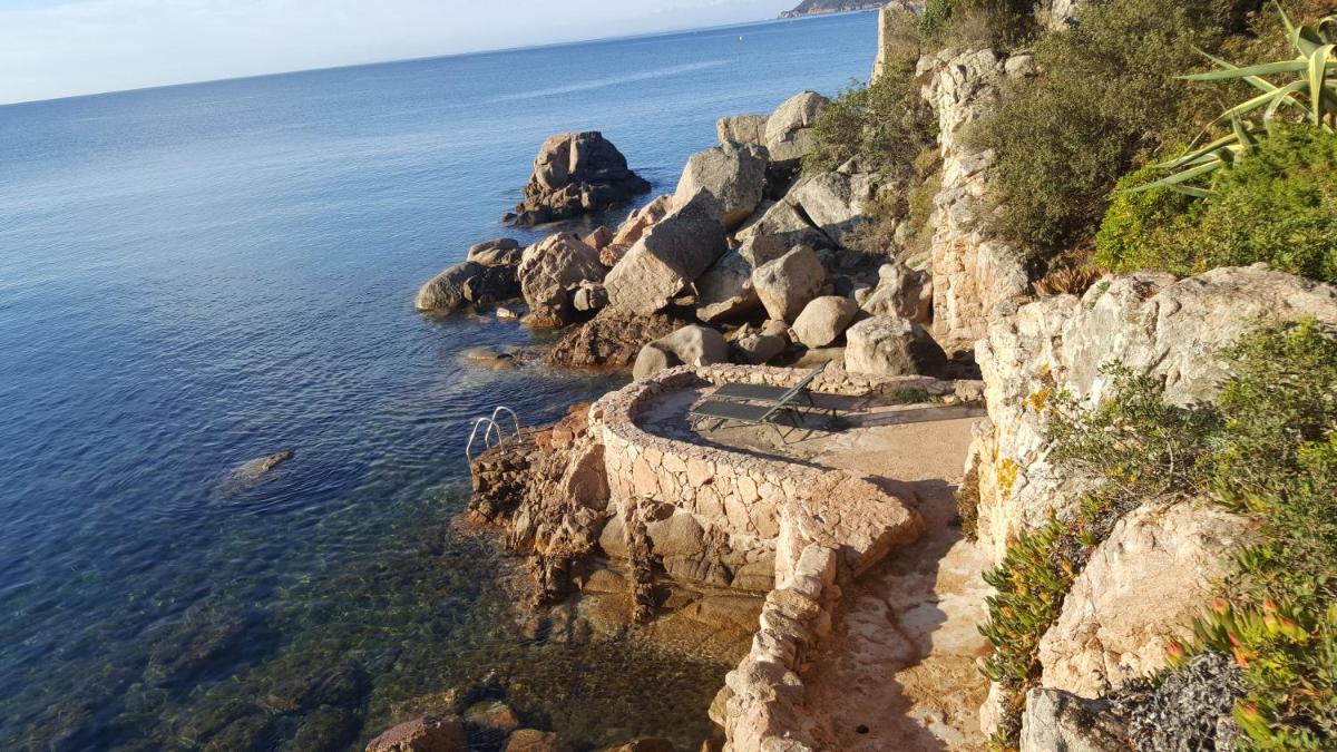 Hotel Acaladoro En Mer