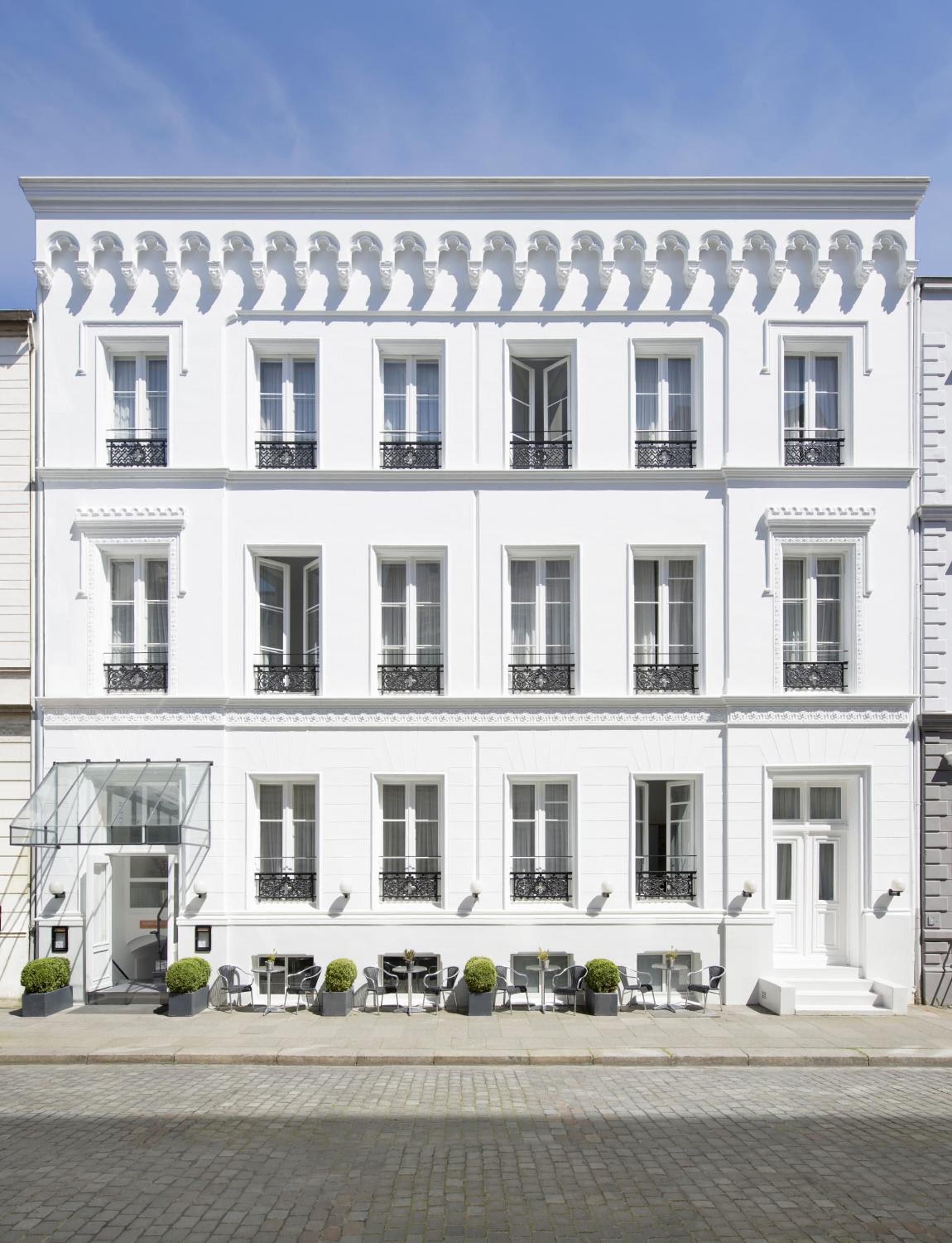 Hotel Aussen Alster Hotel - Image 1