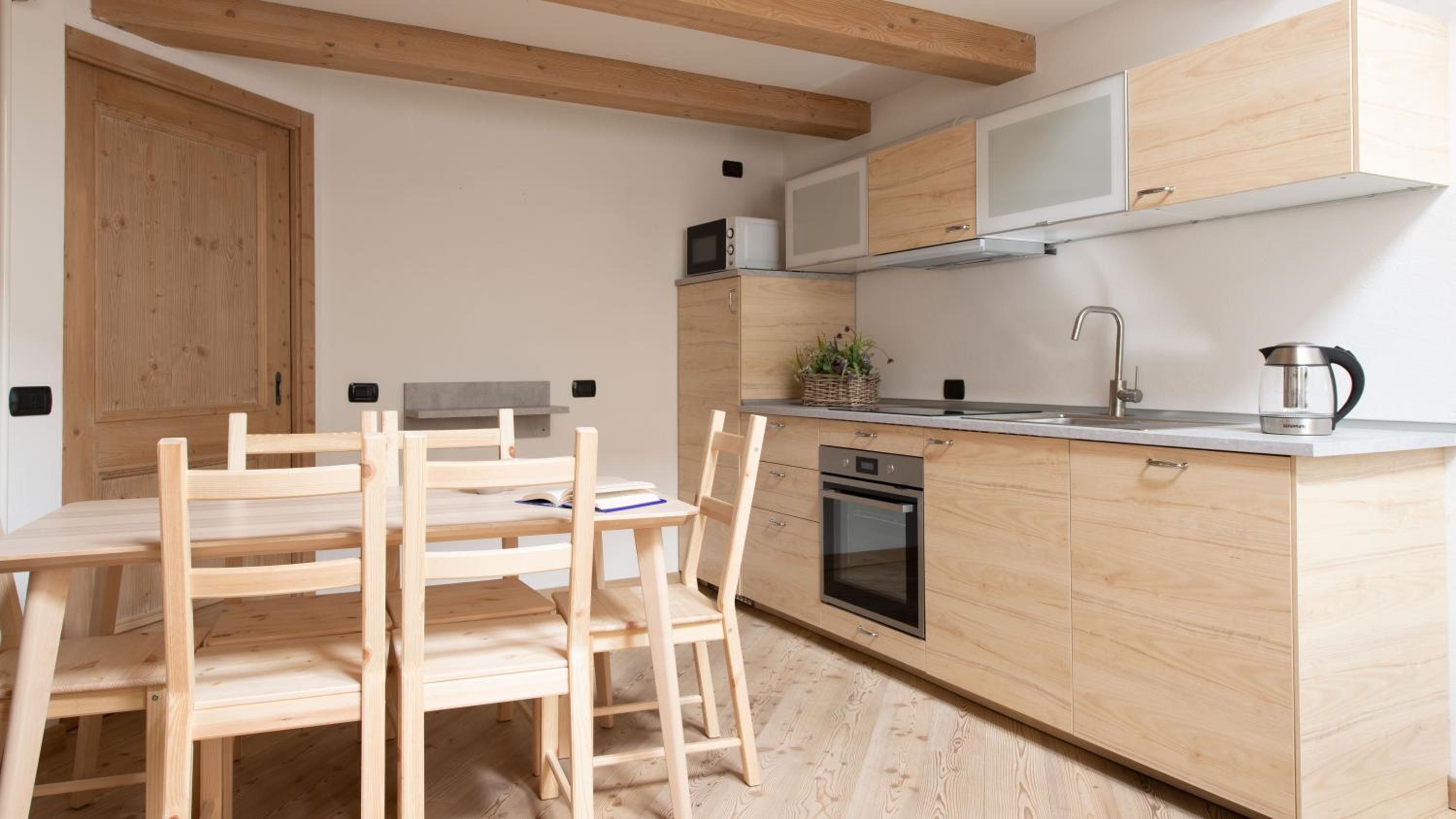 Roma 39 Bilo en Bormio — kitchen