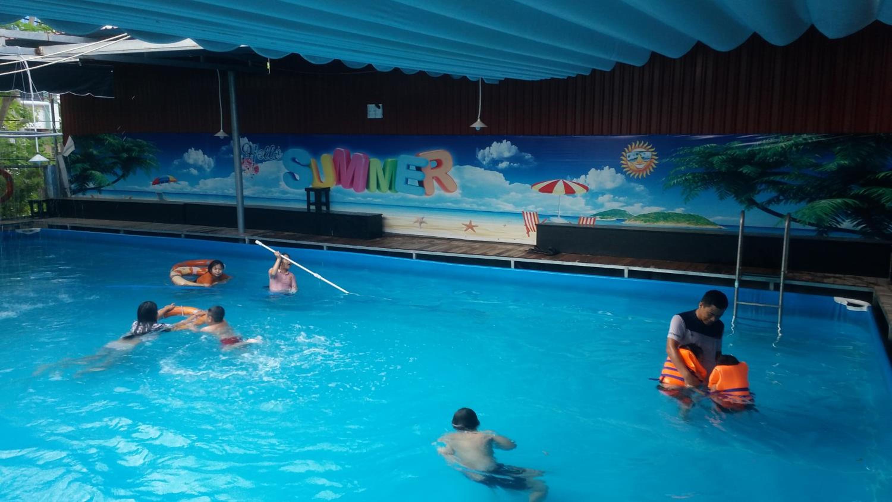 swimming pool