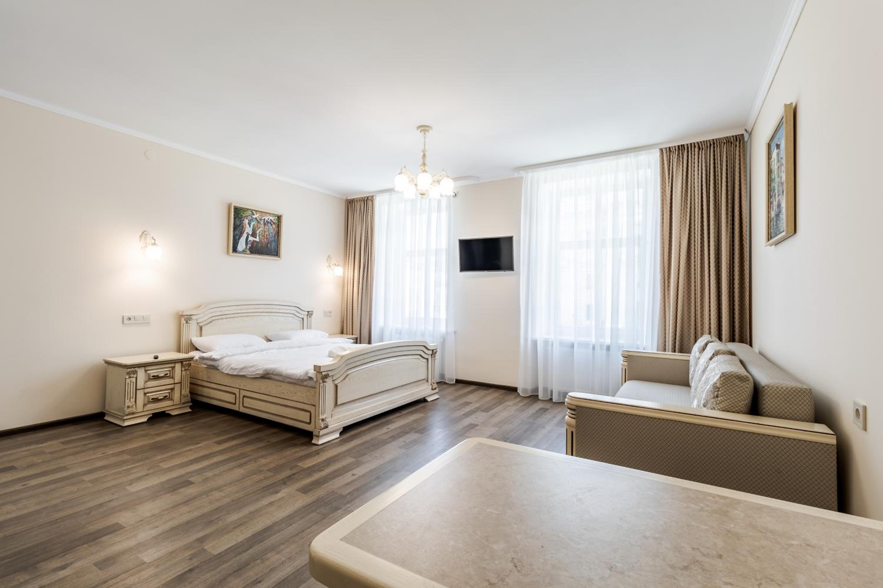 Opera House Apartment 3 view 4
