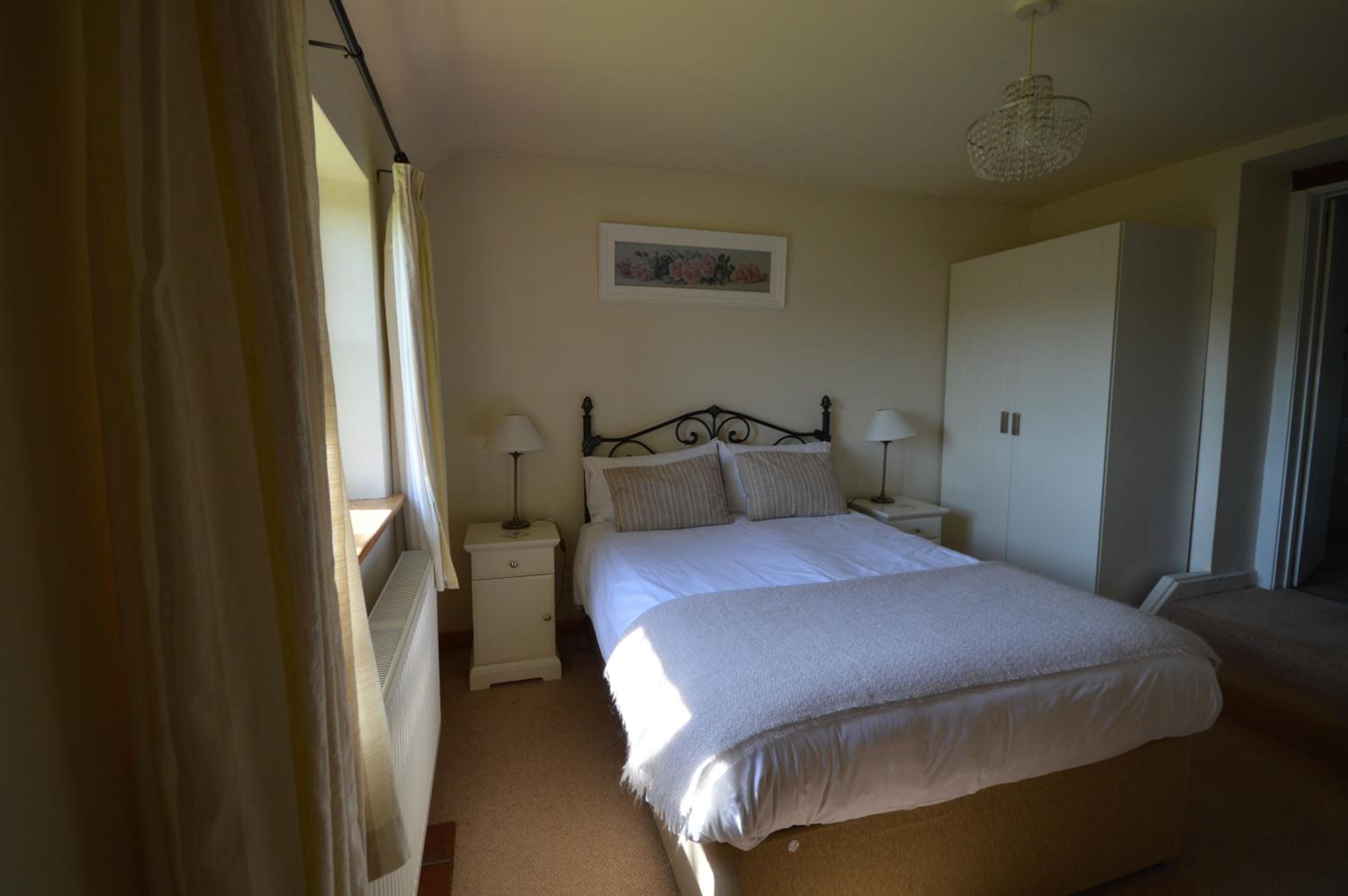 Whitewells Farm Cottages - 7 exceptionally well appointed pet friendly barn conversions set in 10 acres of gardens, fields and woodland suitable from 2 to 