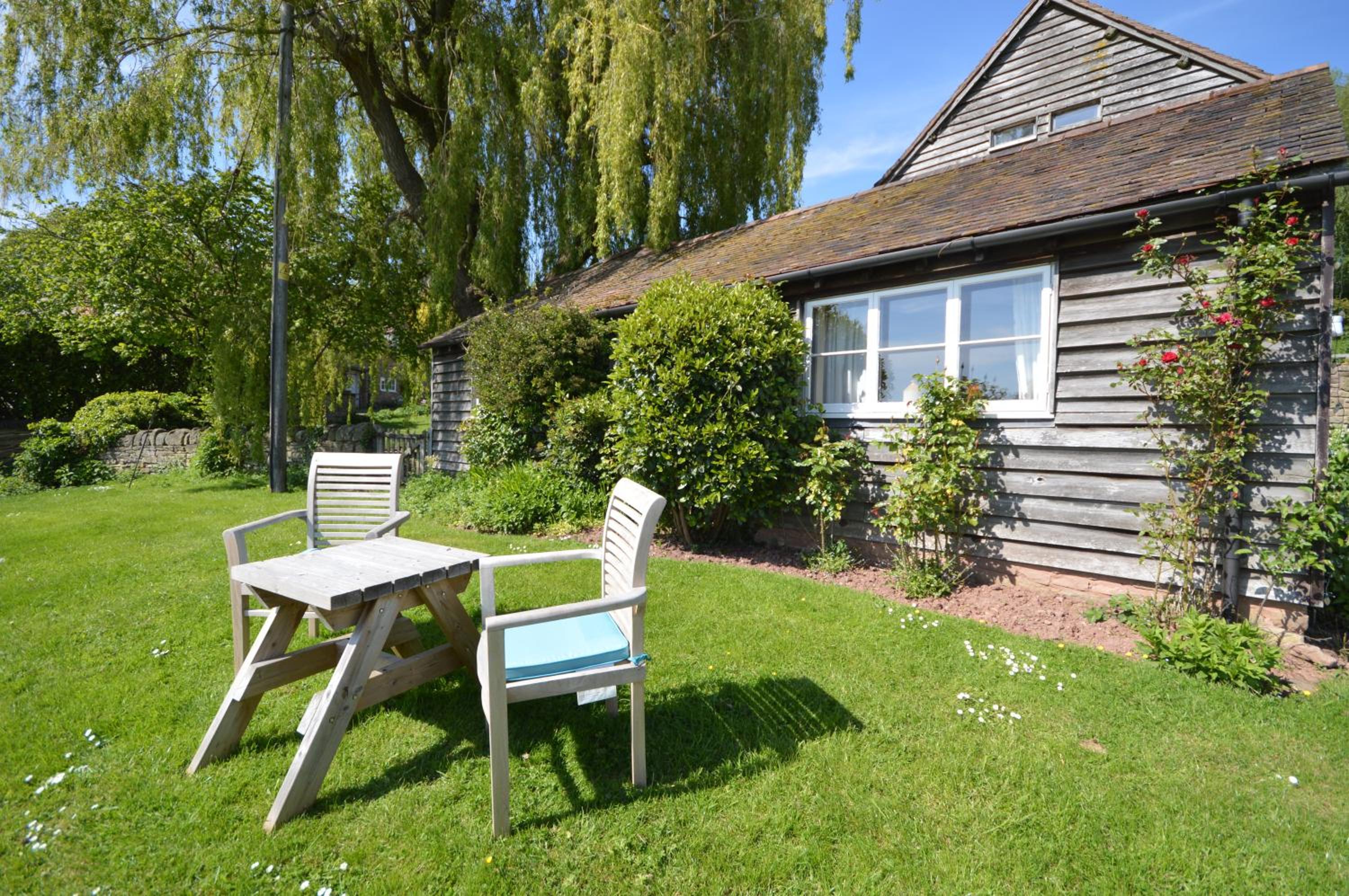 Whitewells Farm Cottages - 7 exceptionally well appointed pet friendly barn conversions set in 10 acres of gardens, fields and woodland suitable from 2 to 