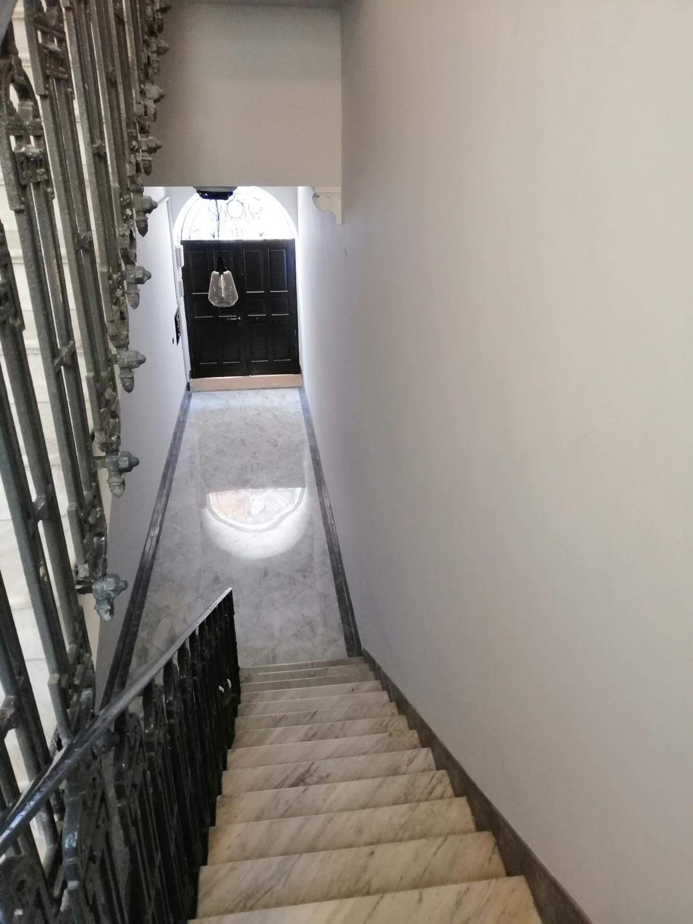 BARI 102 view 4