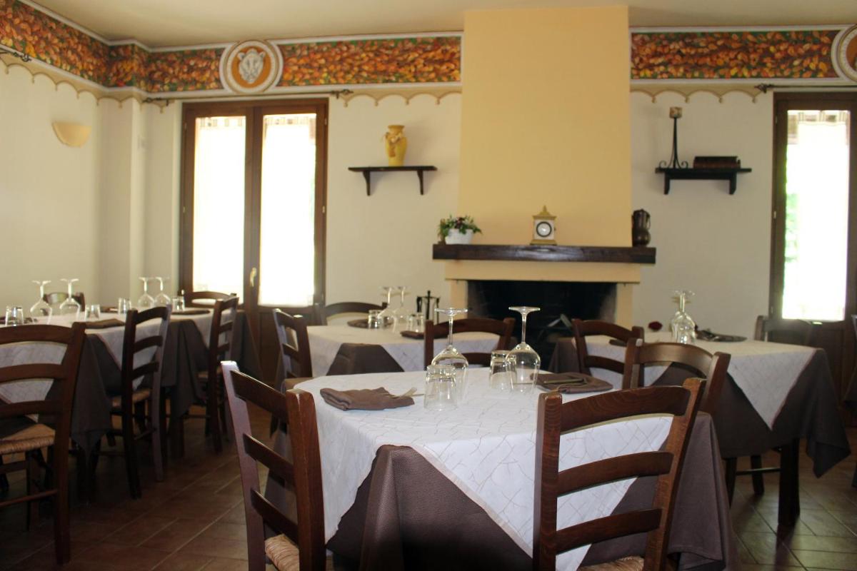 restaurant