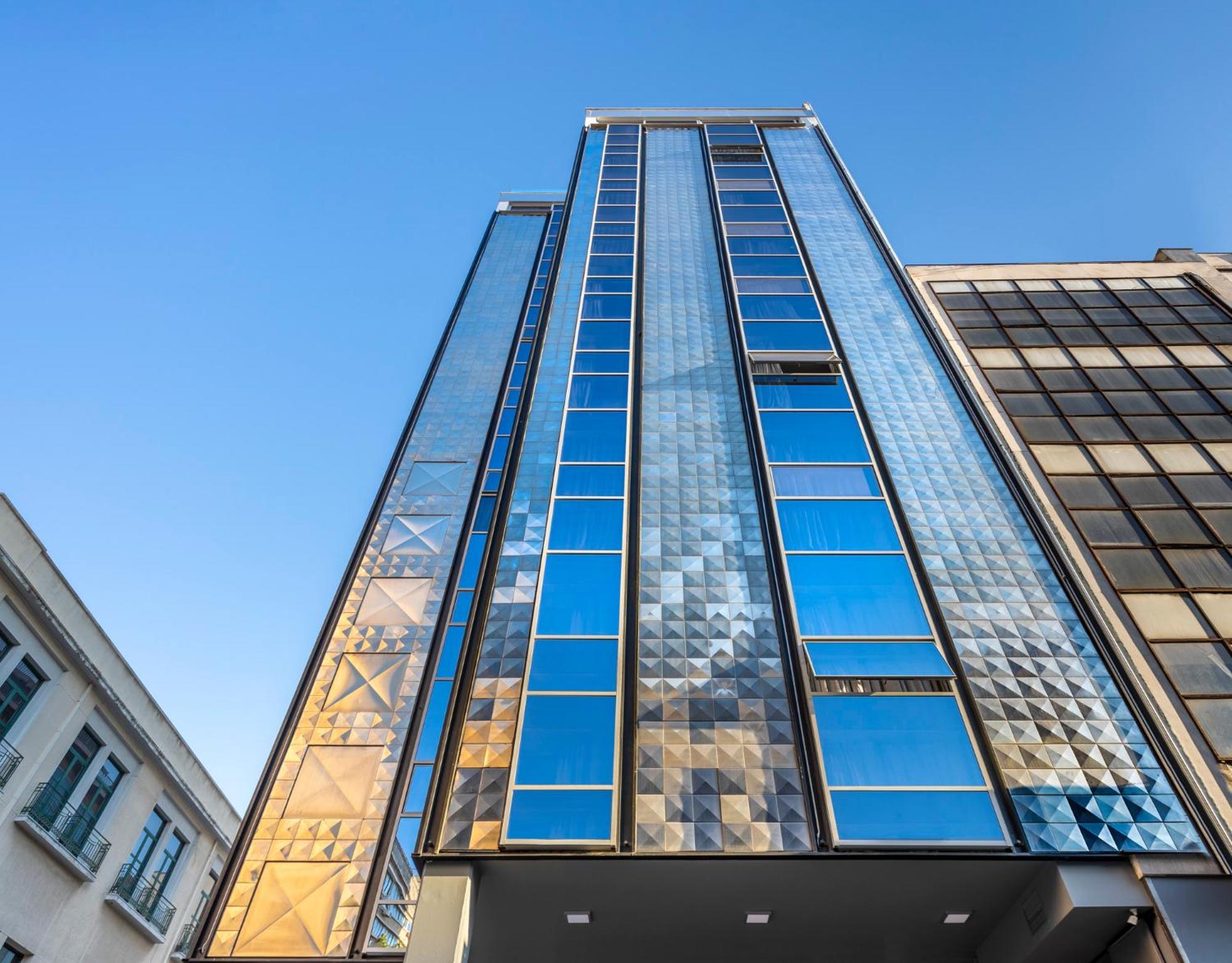 Hotel The Pinnacle Athens - Image 1