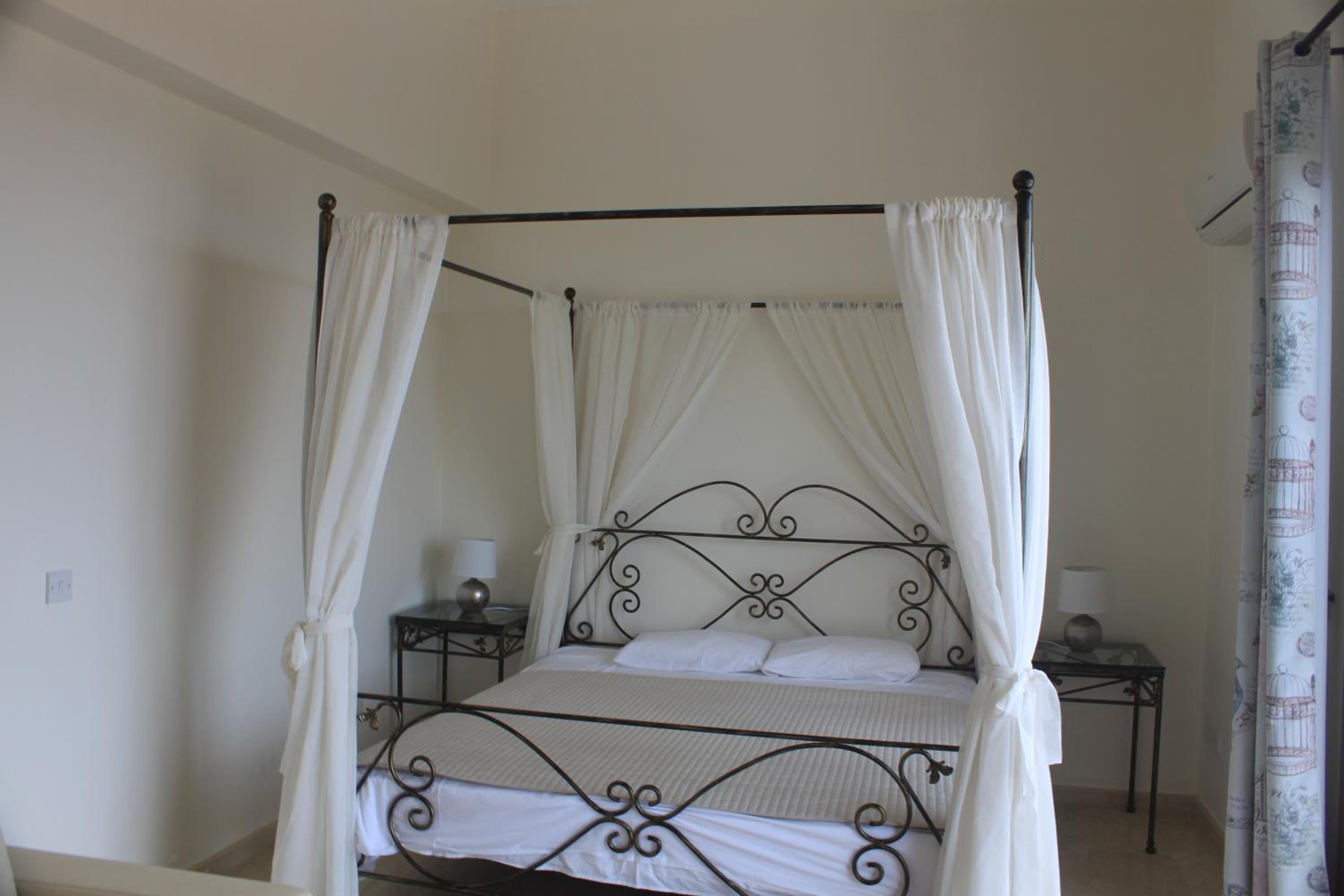 Martika Luxury Villa overlooking the Sea
