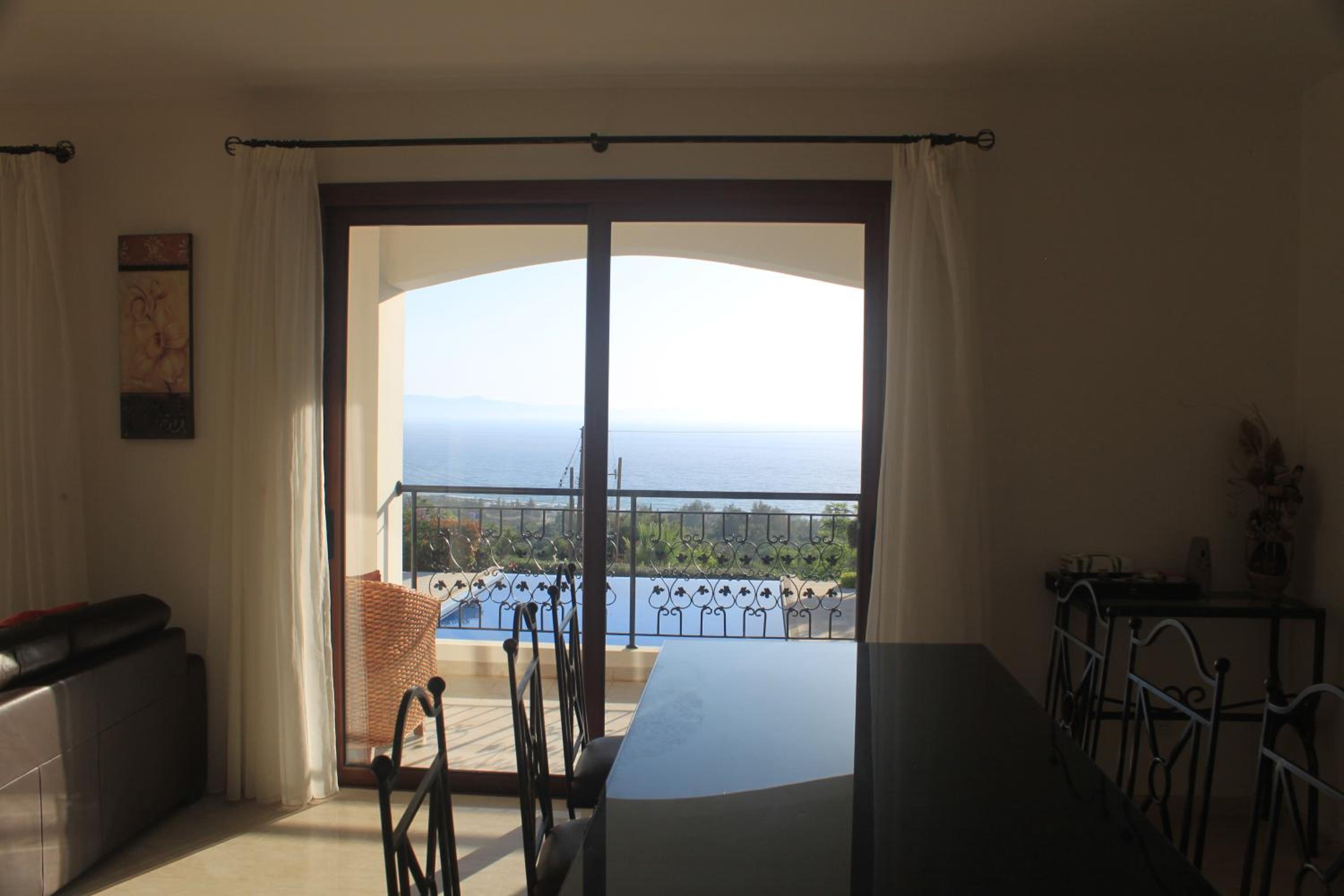 Martika Luxury Villa overlooking the Sea