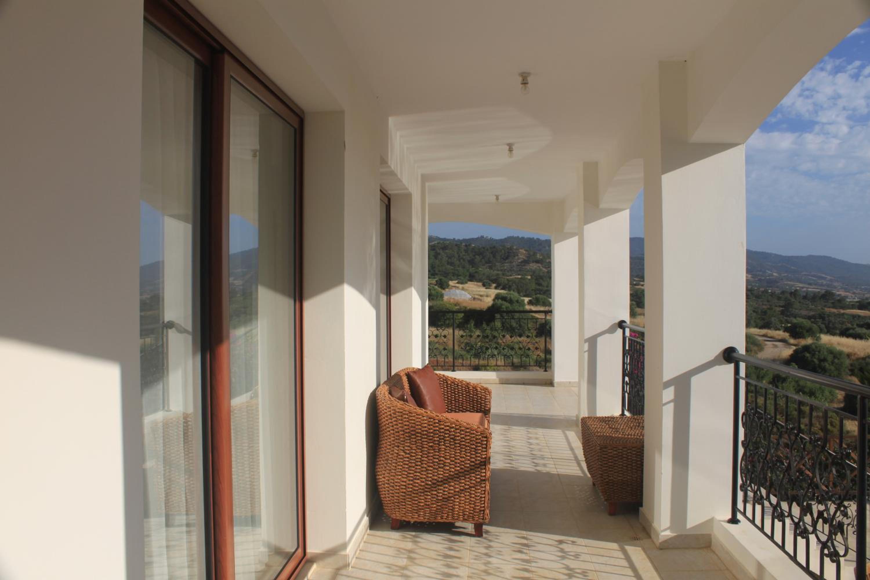 Martika Luxury Villa overlooking the Sea