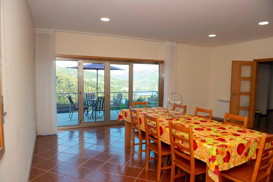 Merck Villa Gerês view 4