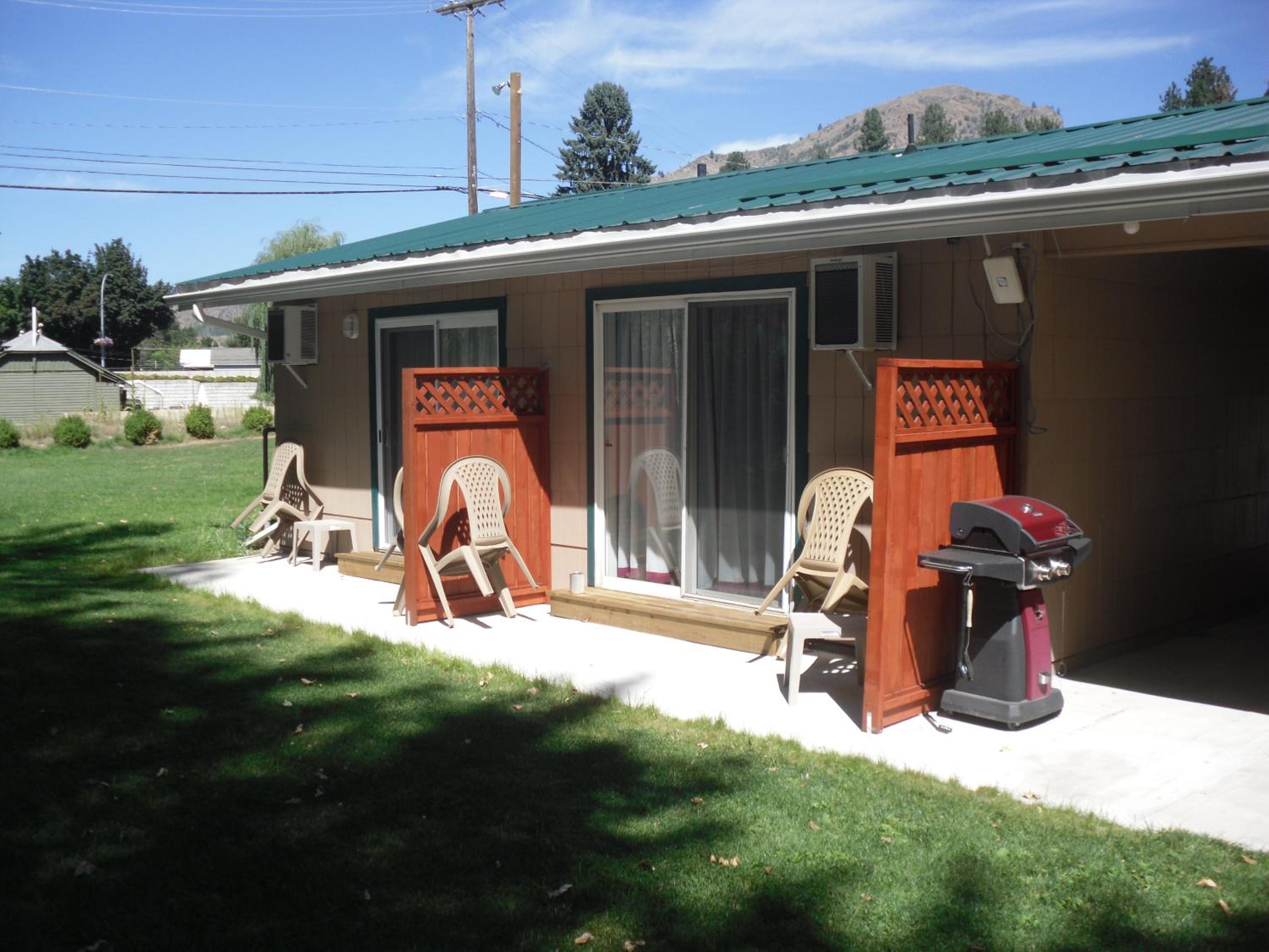 Johnny's Motel view 5