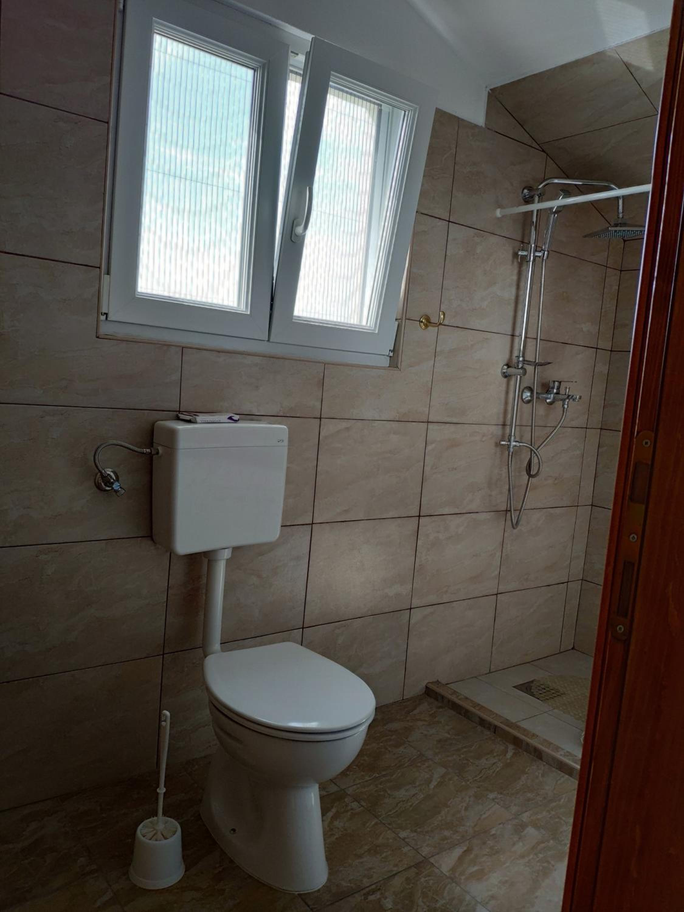Photo 38