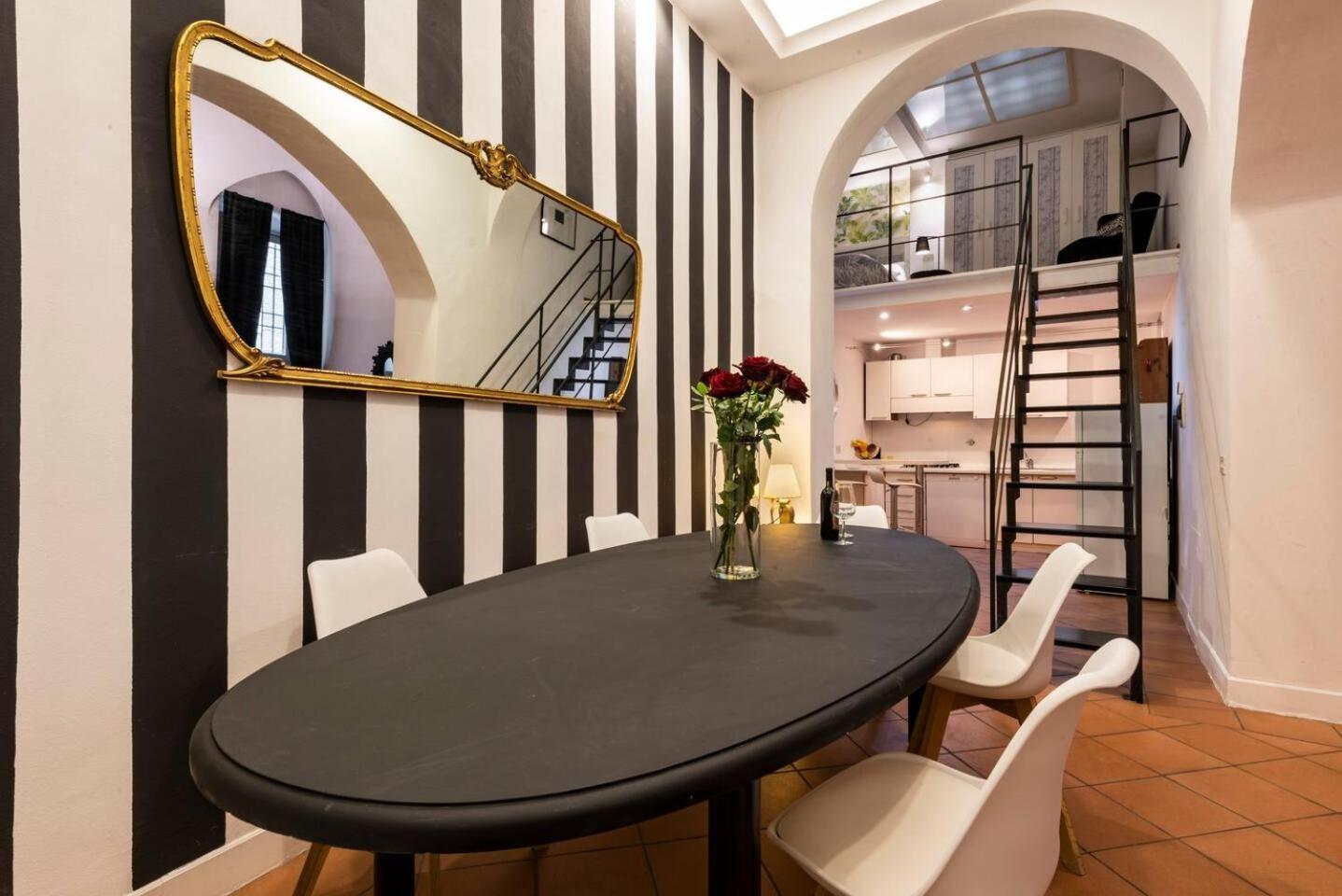 Chic Mamma Luxury Loft Suite