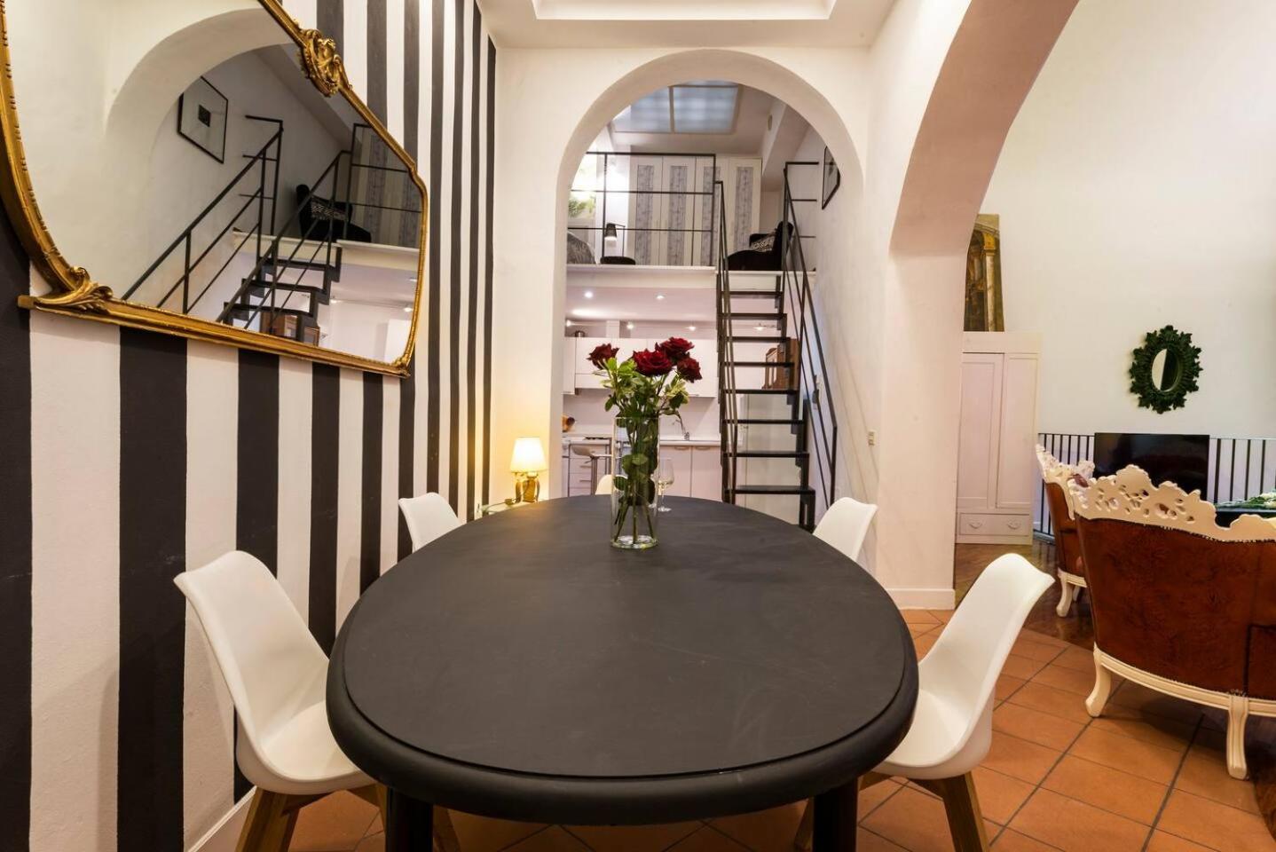 Chic Mamma Luxury Loft Suite