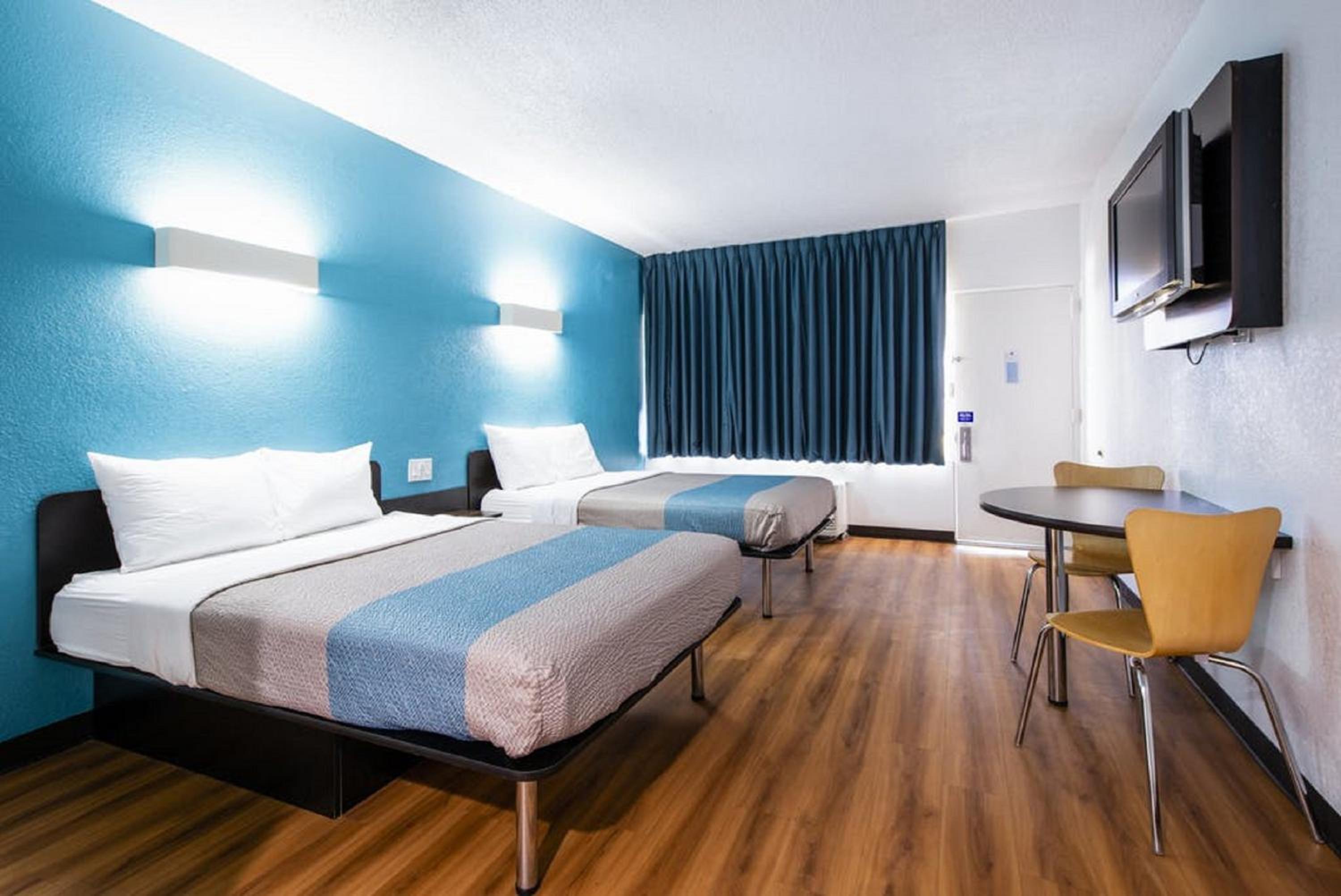 Jacksonville Vacations - Motel 6-Jacksonville, NC - Property Image 5