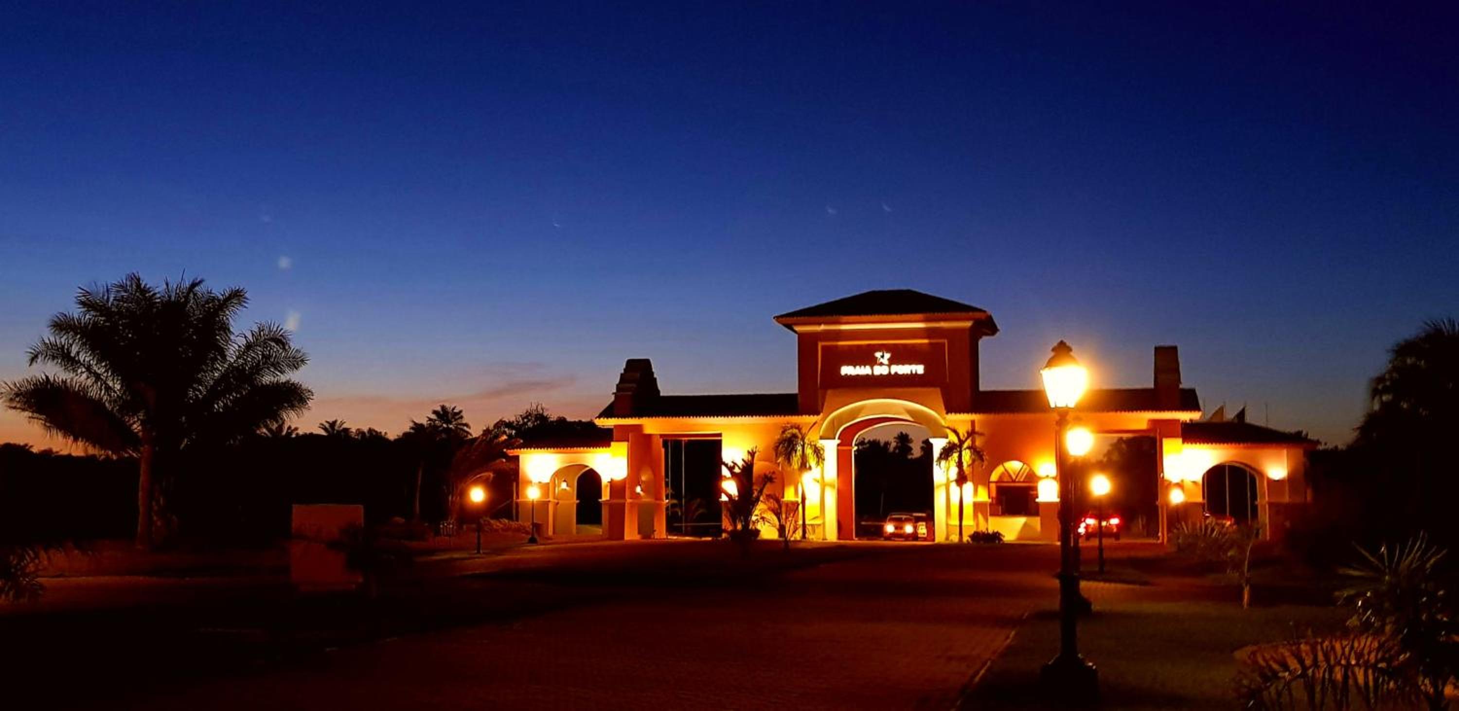 Hotel Loft Ibiza, Praia do Forte - Image 1